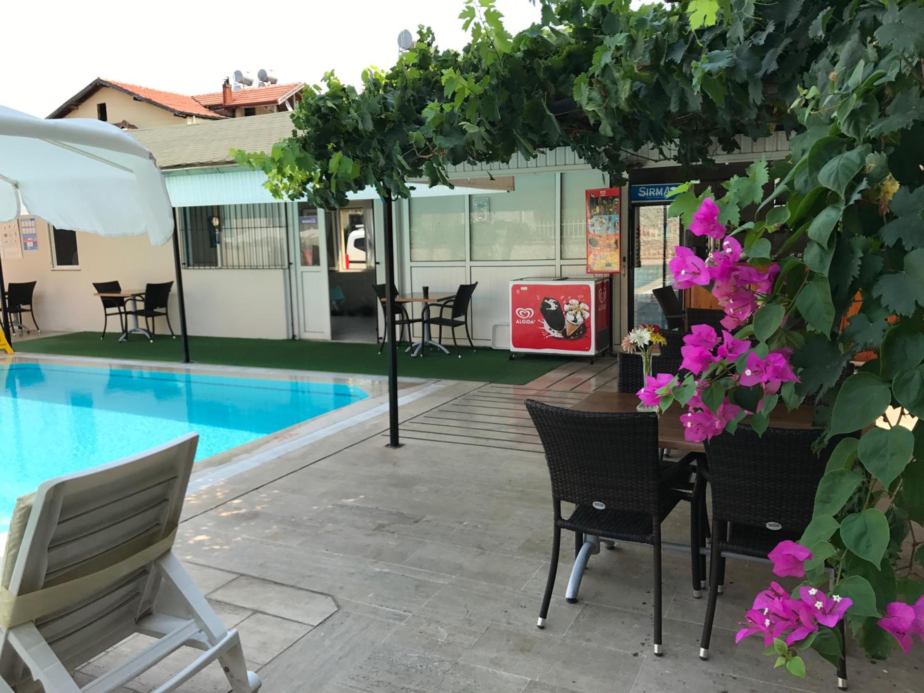 Cam Hotel - Image 19