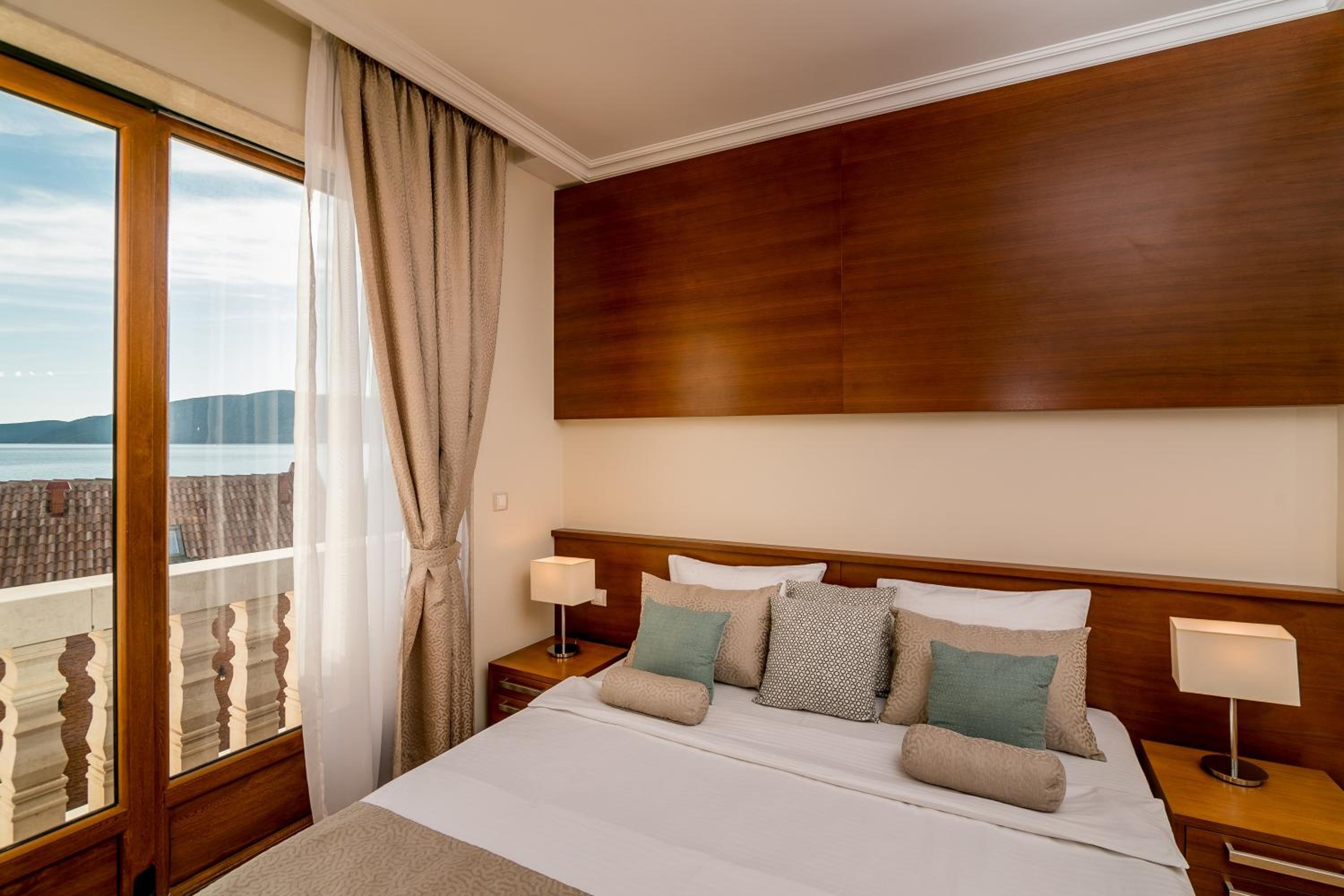 Hedera Residences - Kumbor