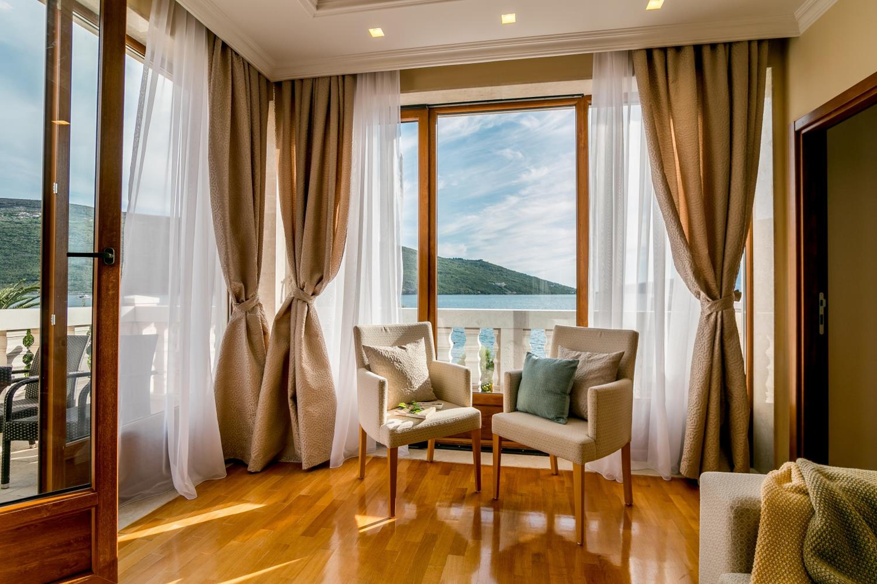 Hedera Residences - Kumbor