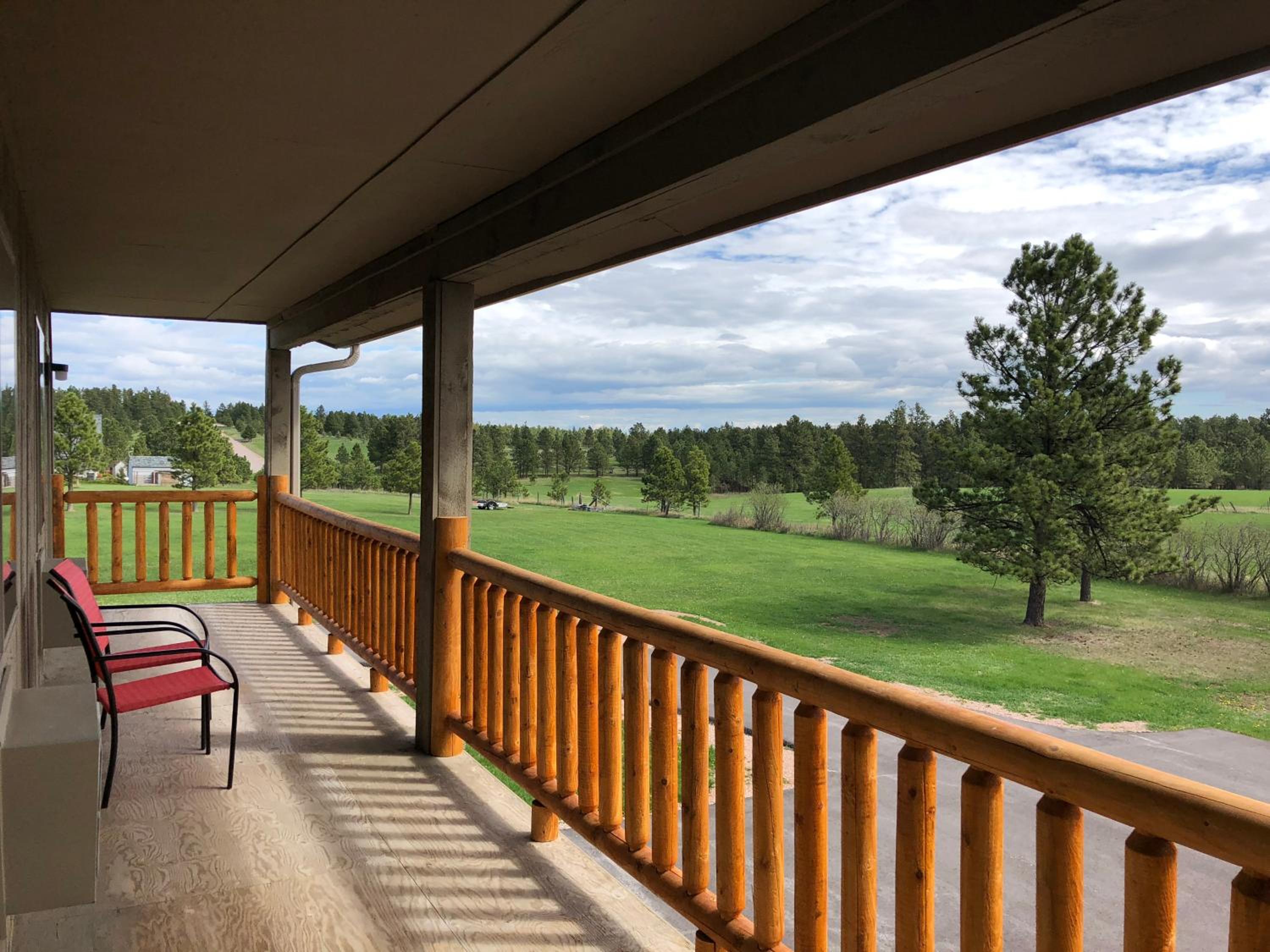 Rockerville Lodge & Cabins