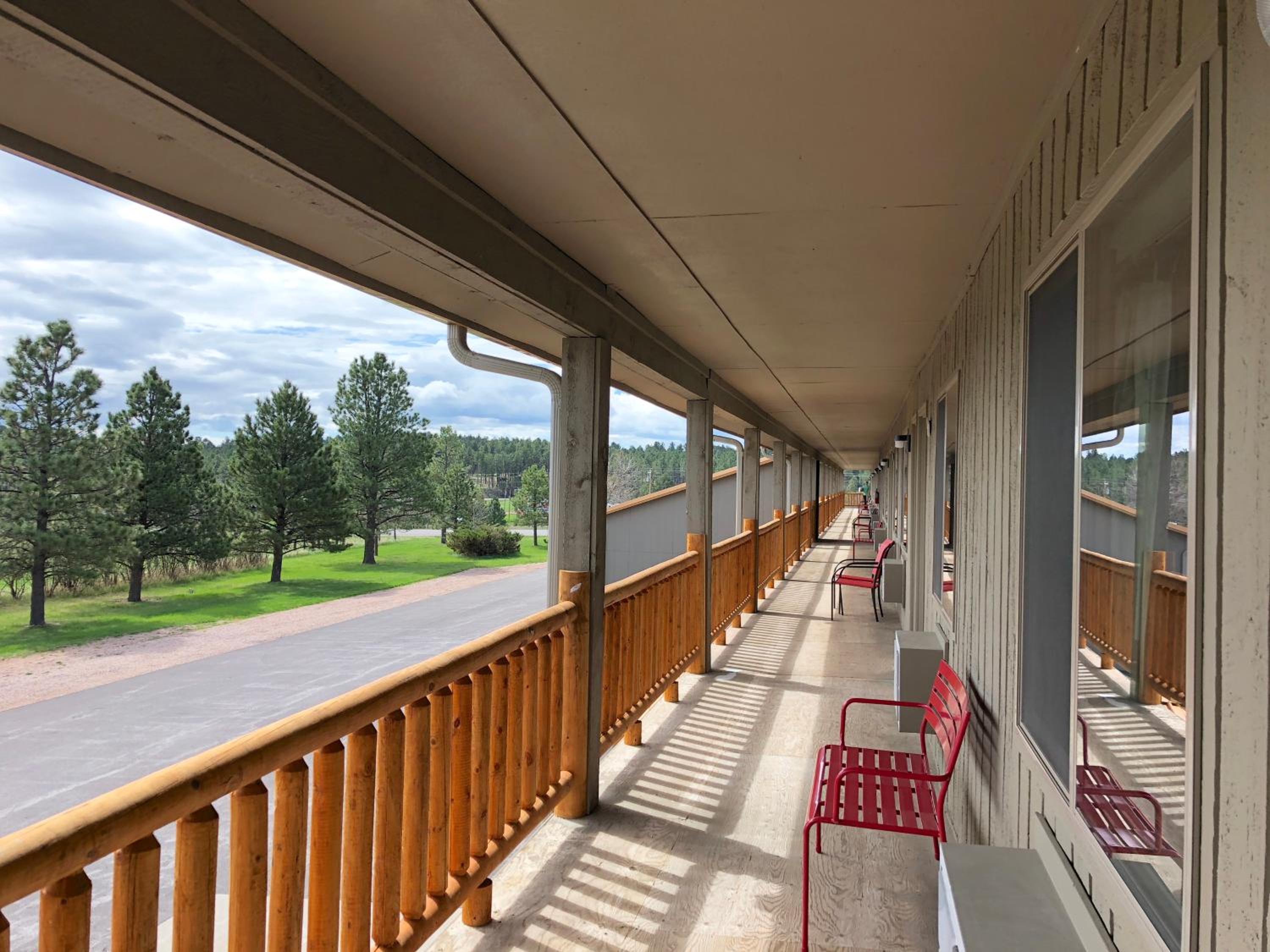 Rockerville Lodge & Cabins