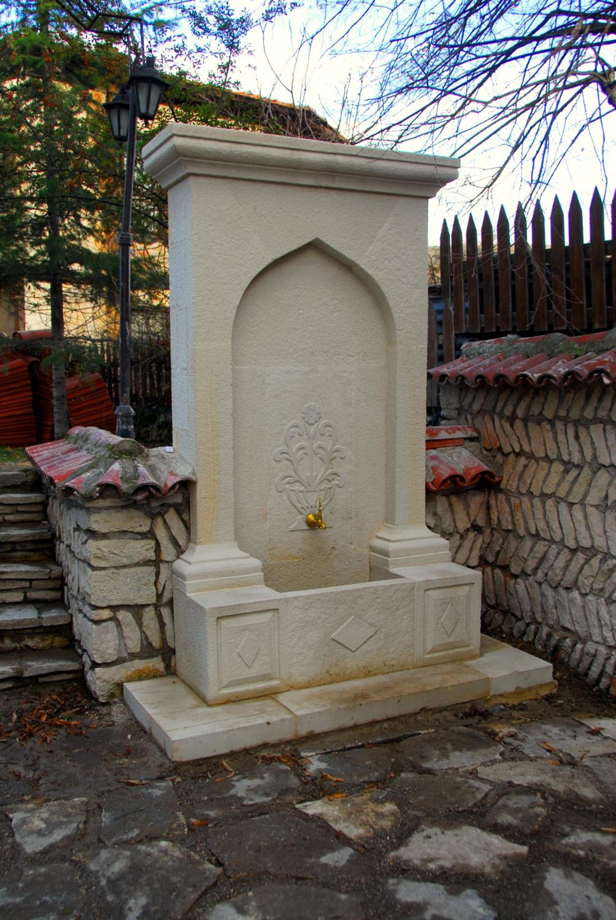 Mehves Hanim Konagi