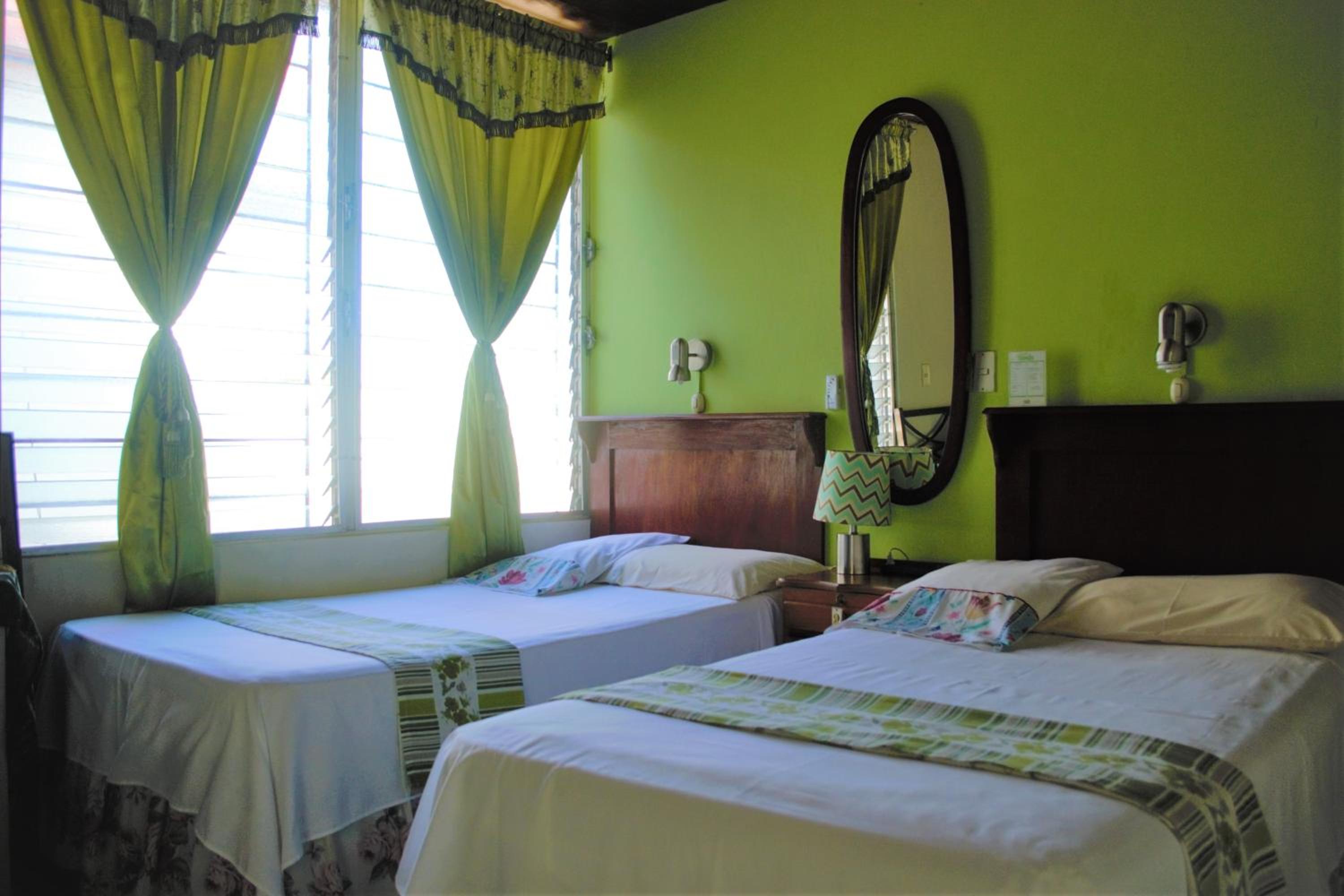 Hotel Oasis
