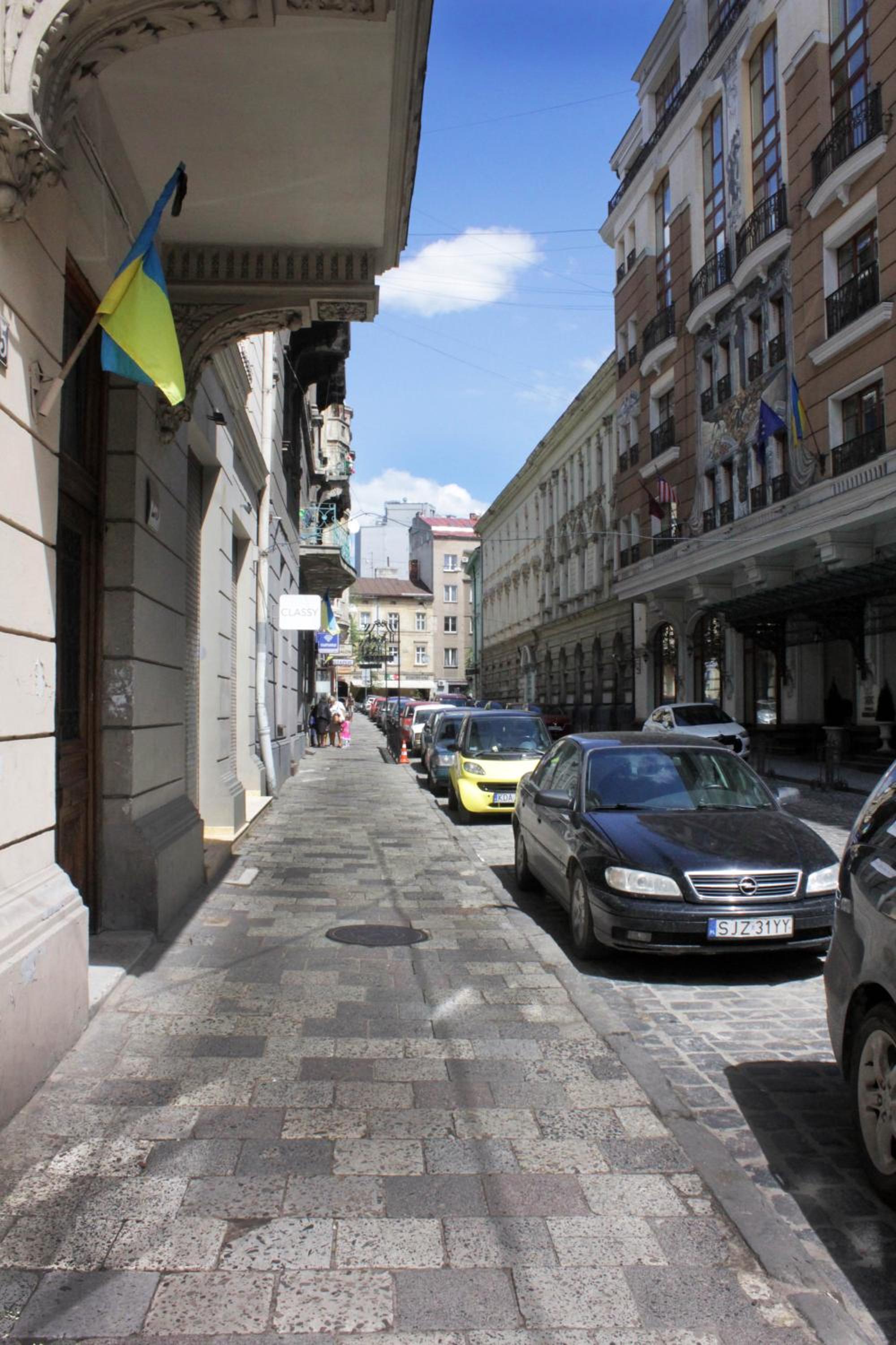 Avenue Apartments