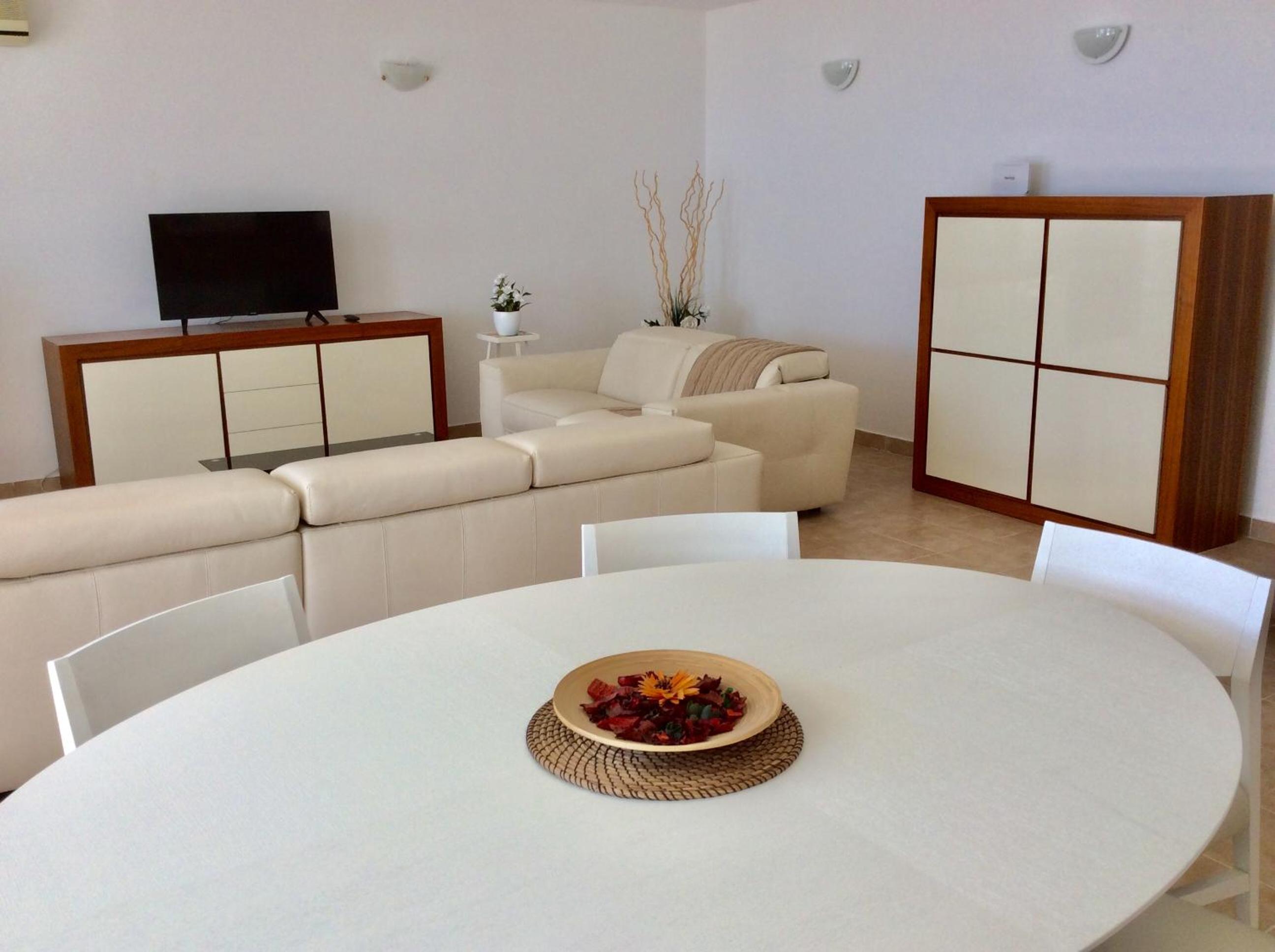 Lux View Beach Apt photo 4