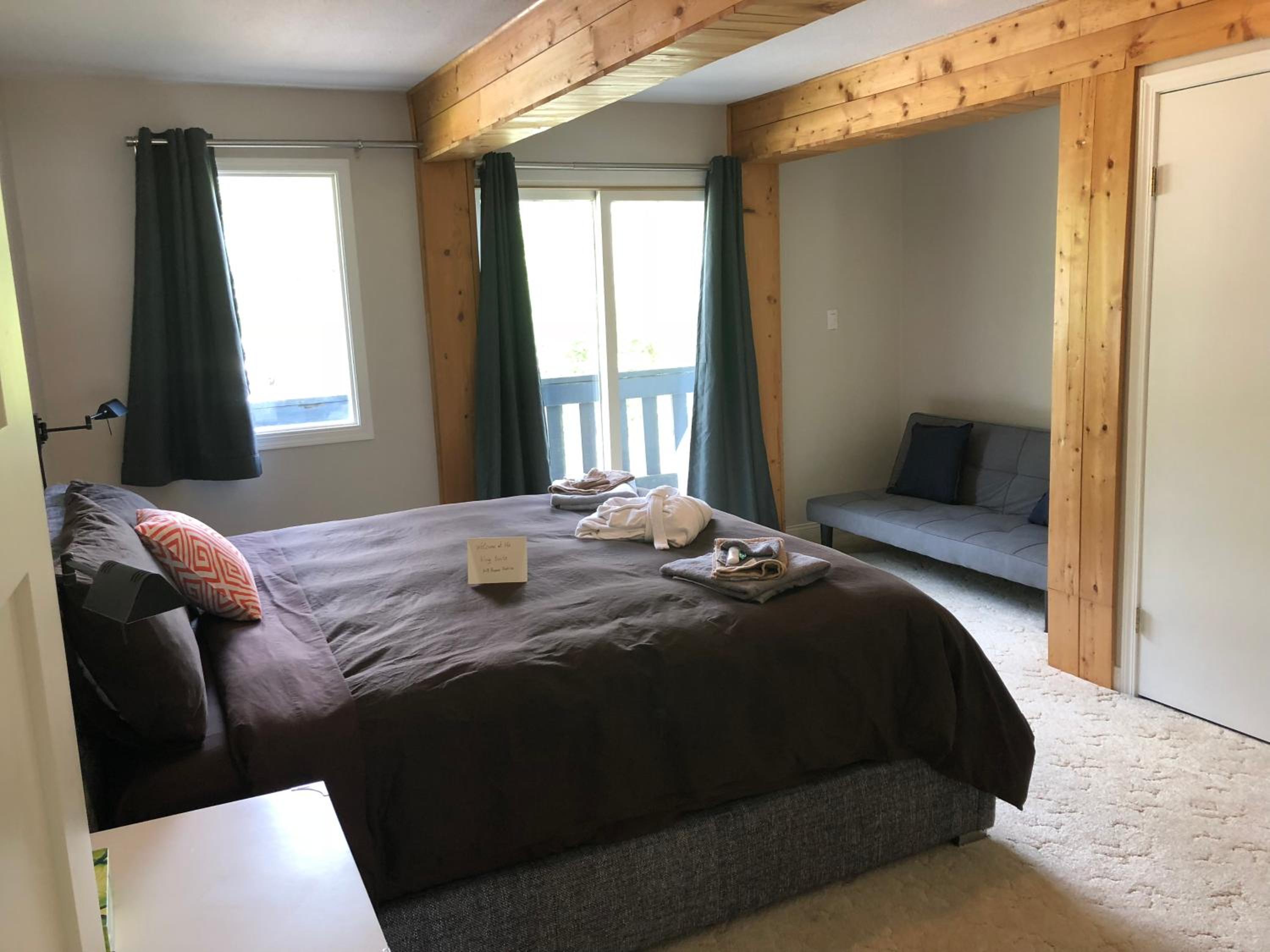 Bear Valley Guesthouse