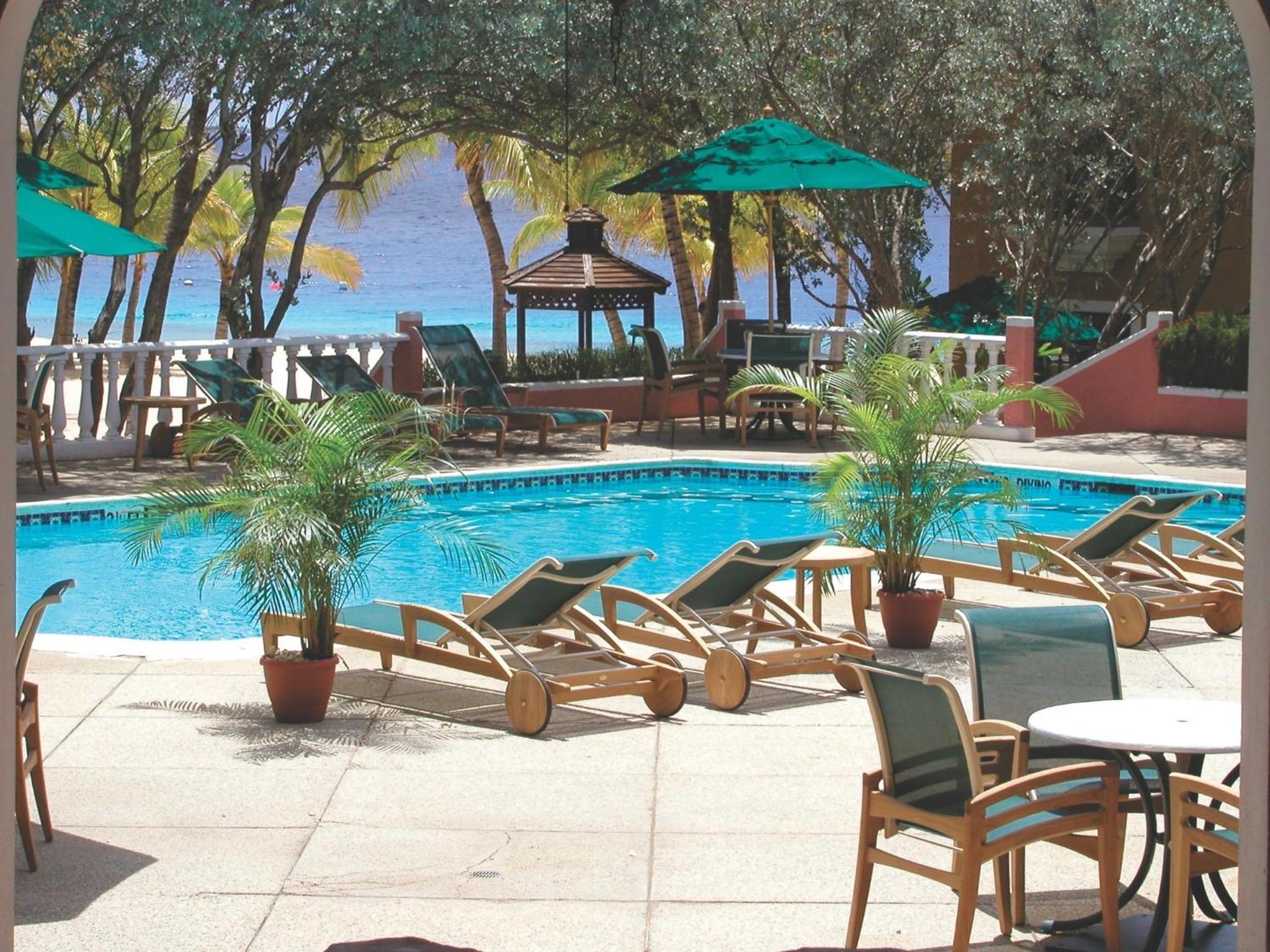 Harbour Village Beach Club
