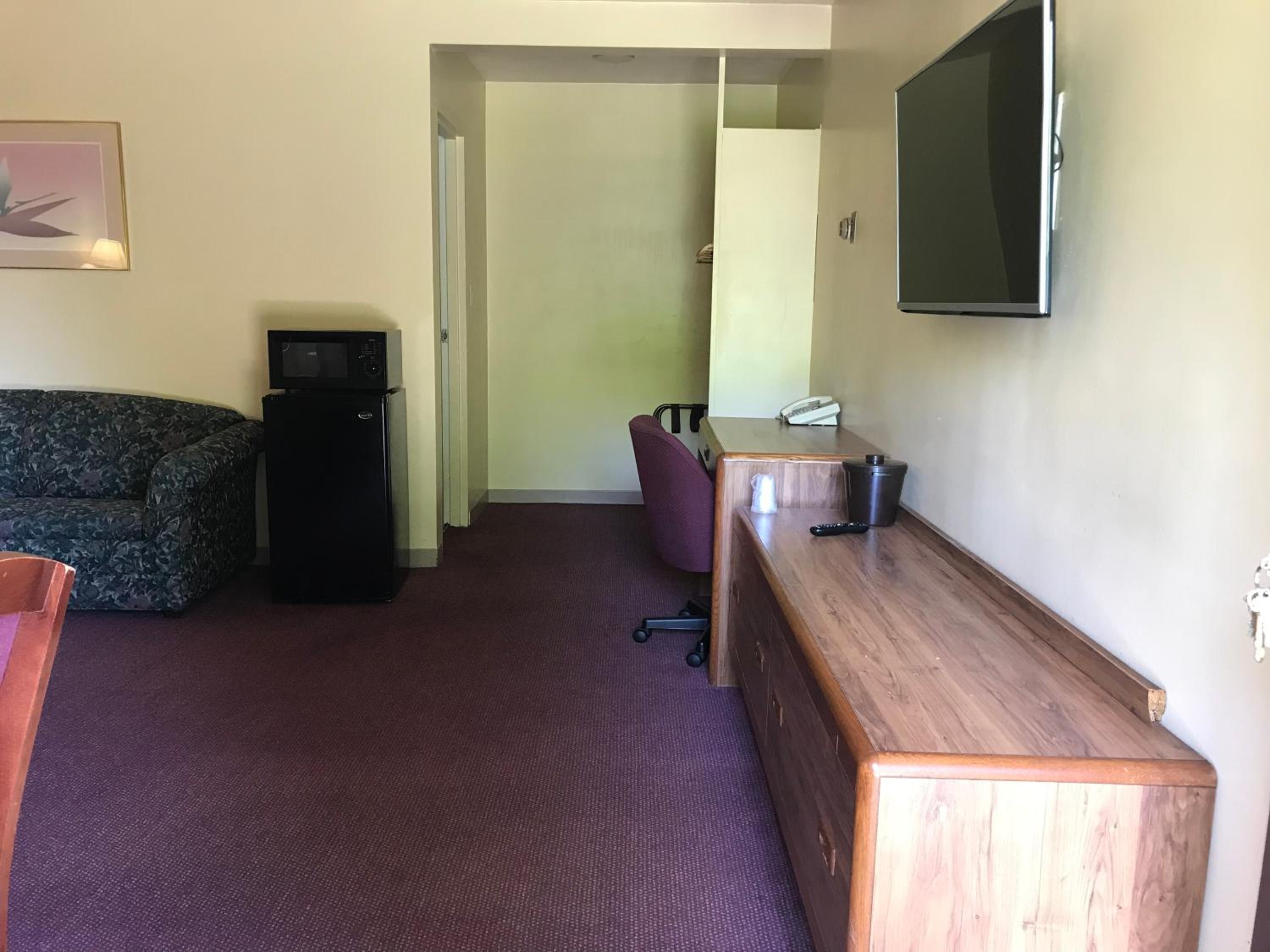 Allenwood Motel