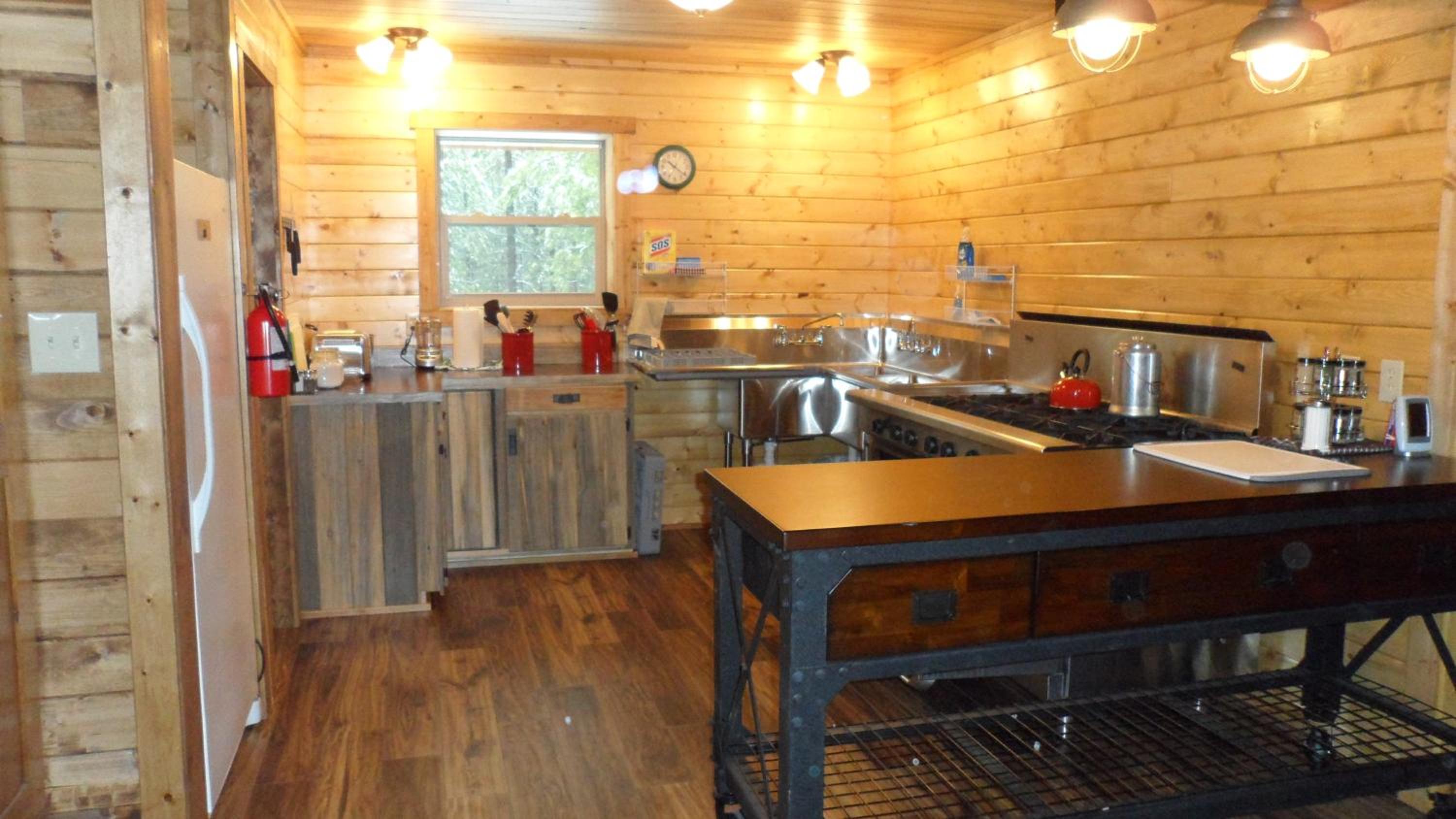 Sugar Loaf Lodge  Cabins - Property Image 3