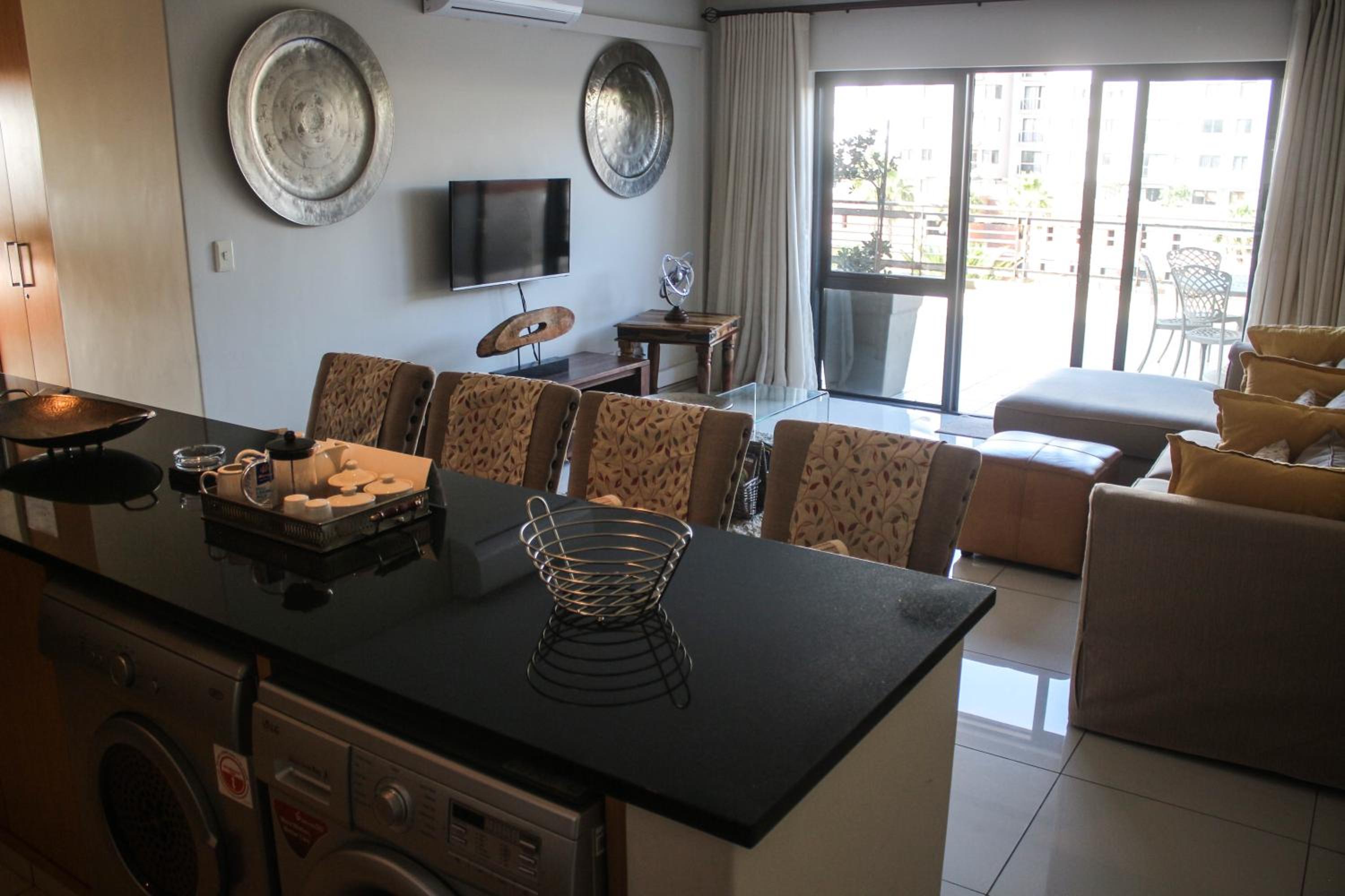 Manhattan Luxe Suite at Canal Walk