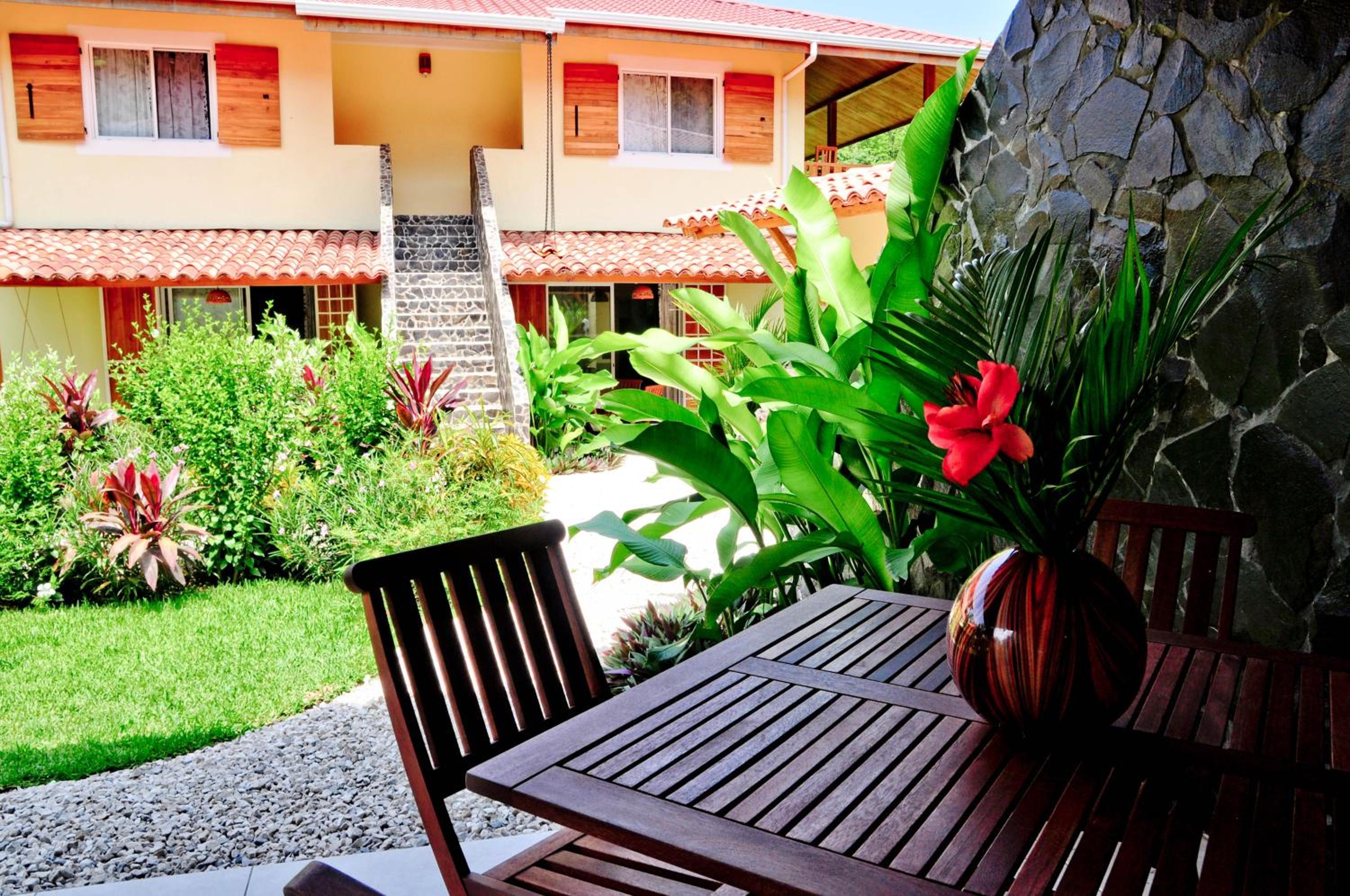 Costa Riki Apartments