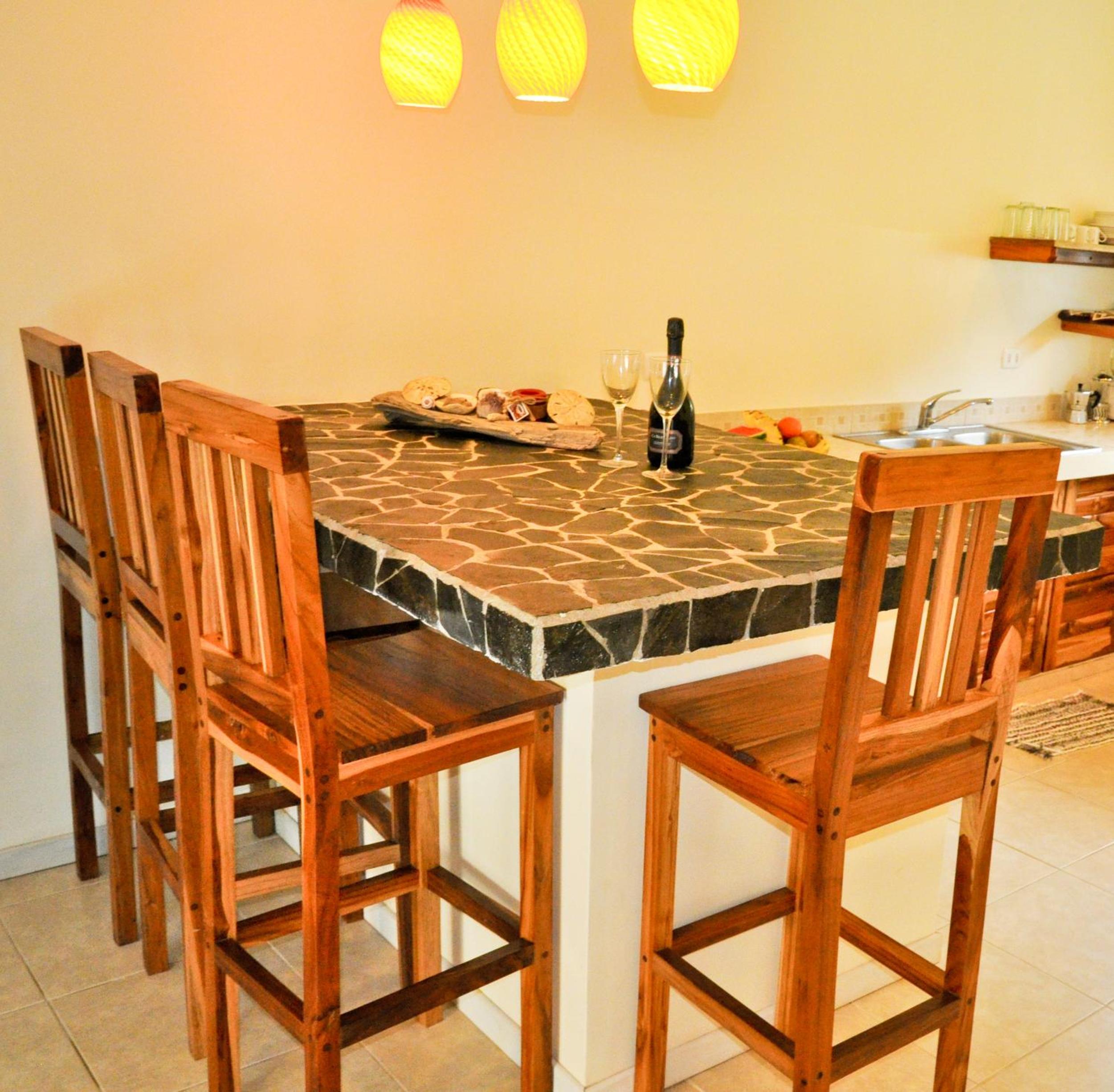 Costa Riki Apartments