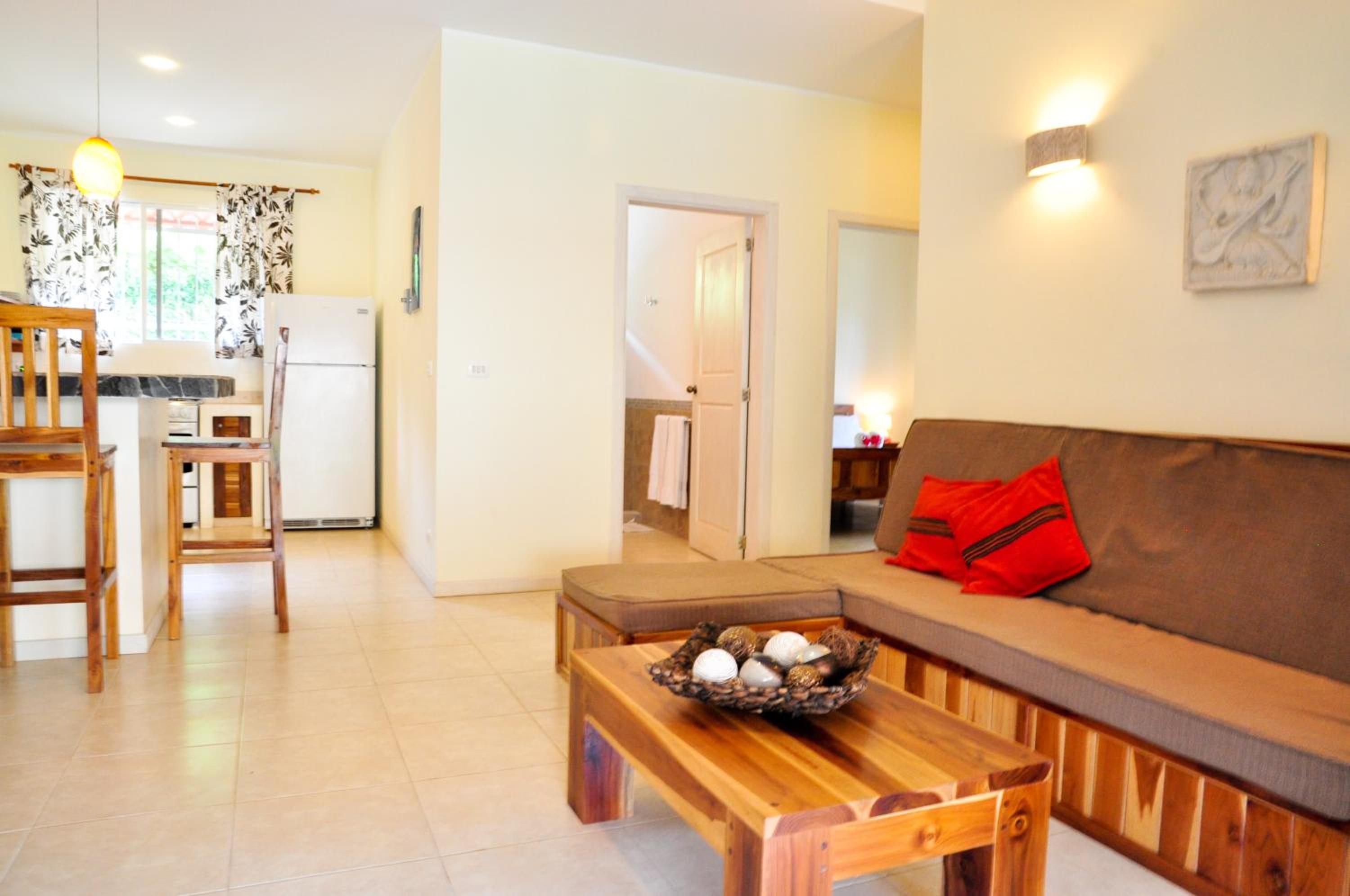 Costa Riki Apartments