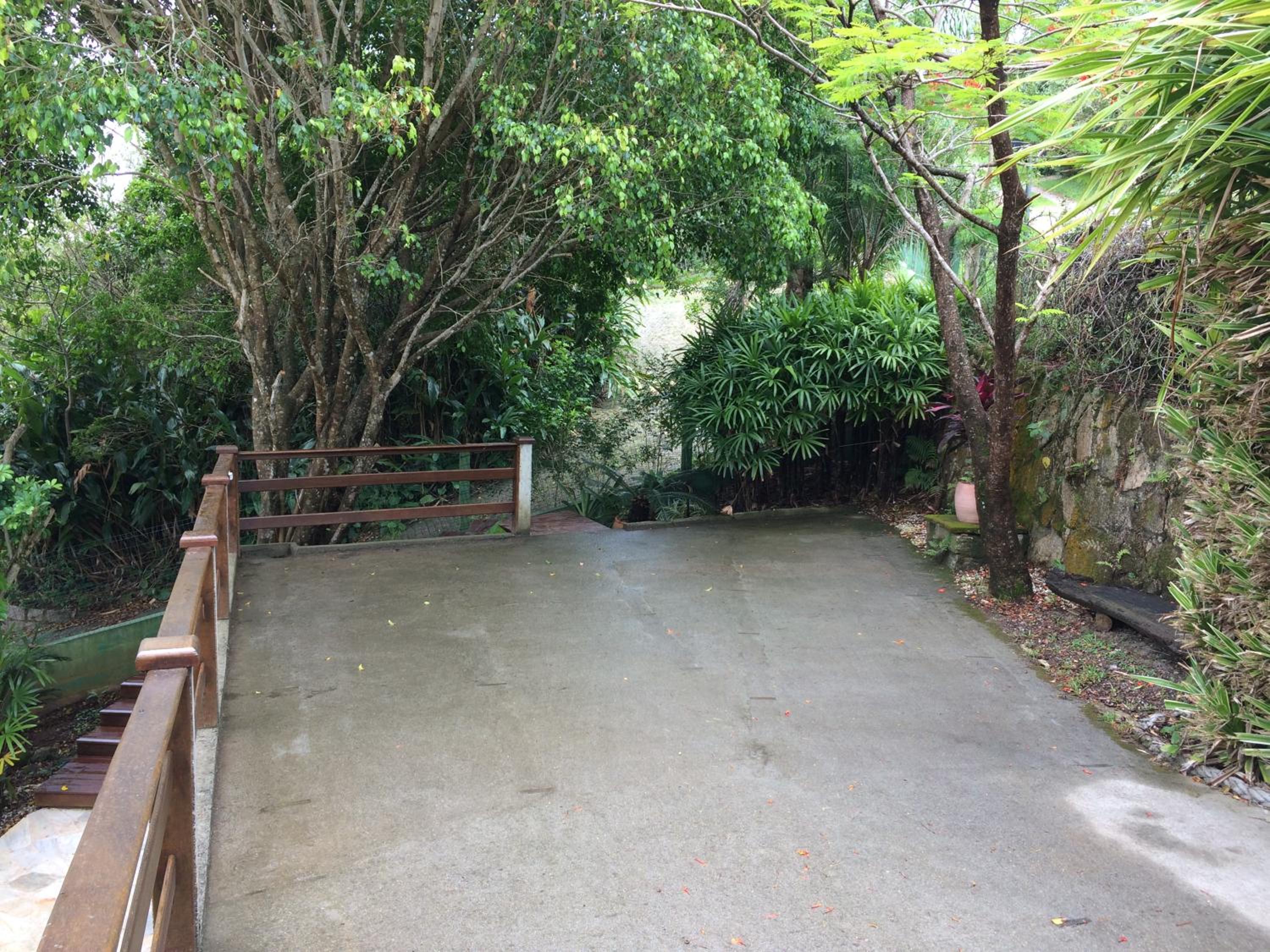 Casa com piscina e incrível vista para lagoa