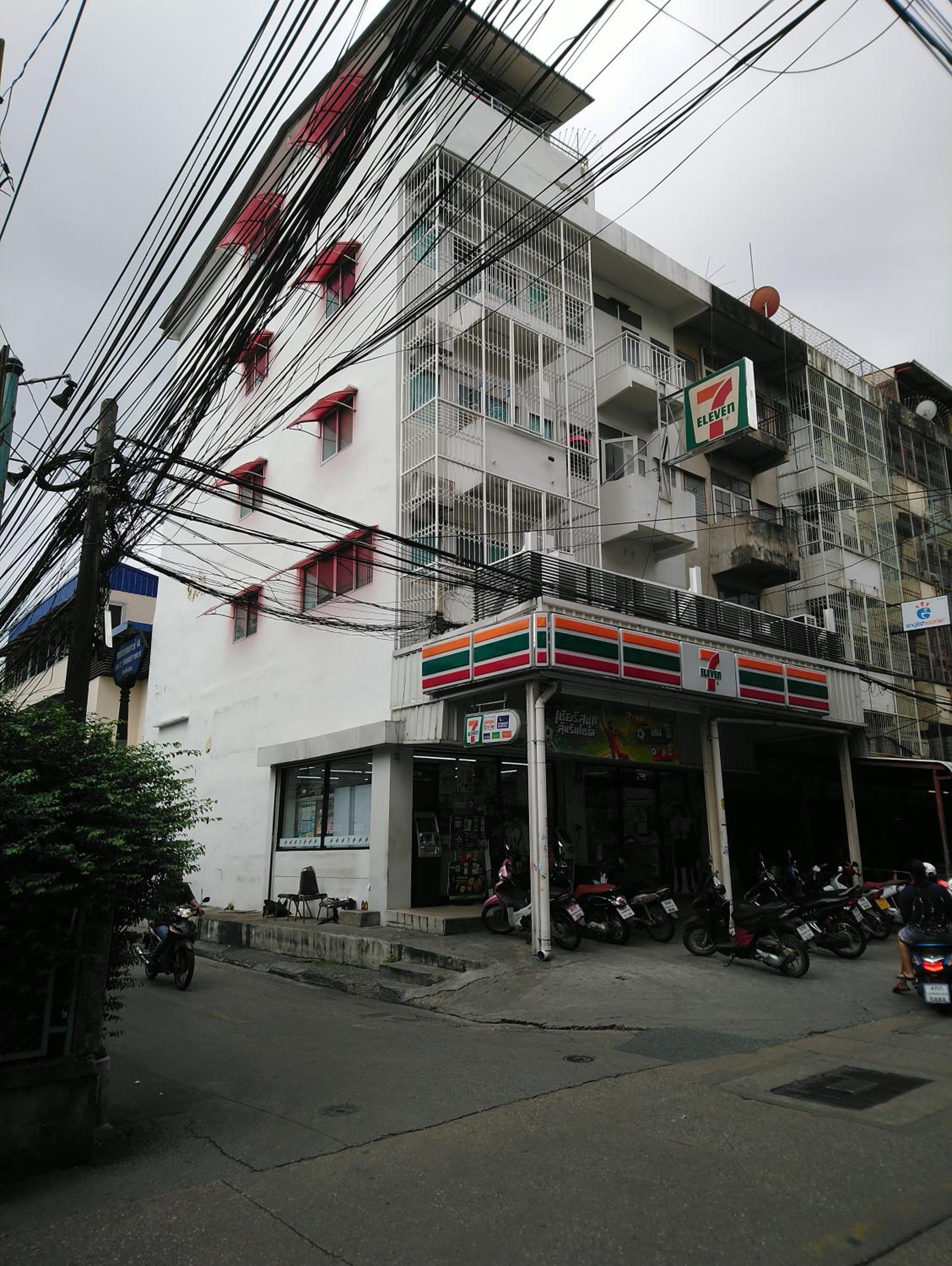 808 Bangkok