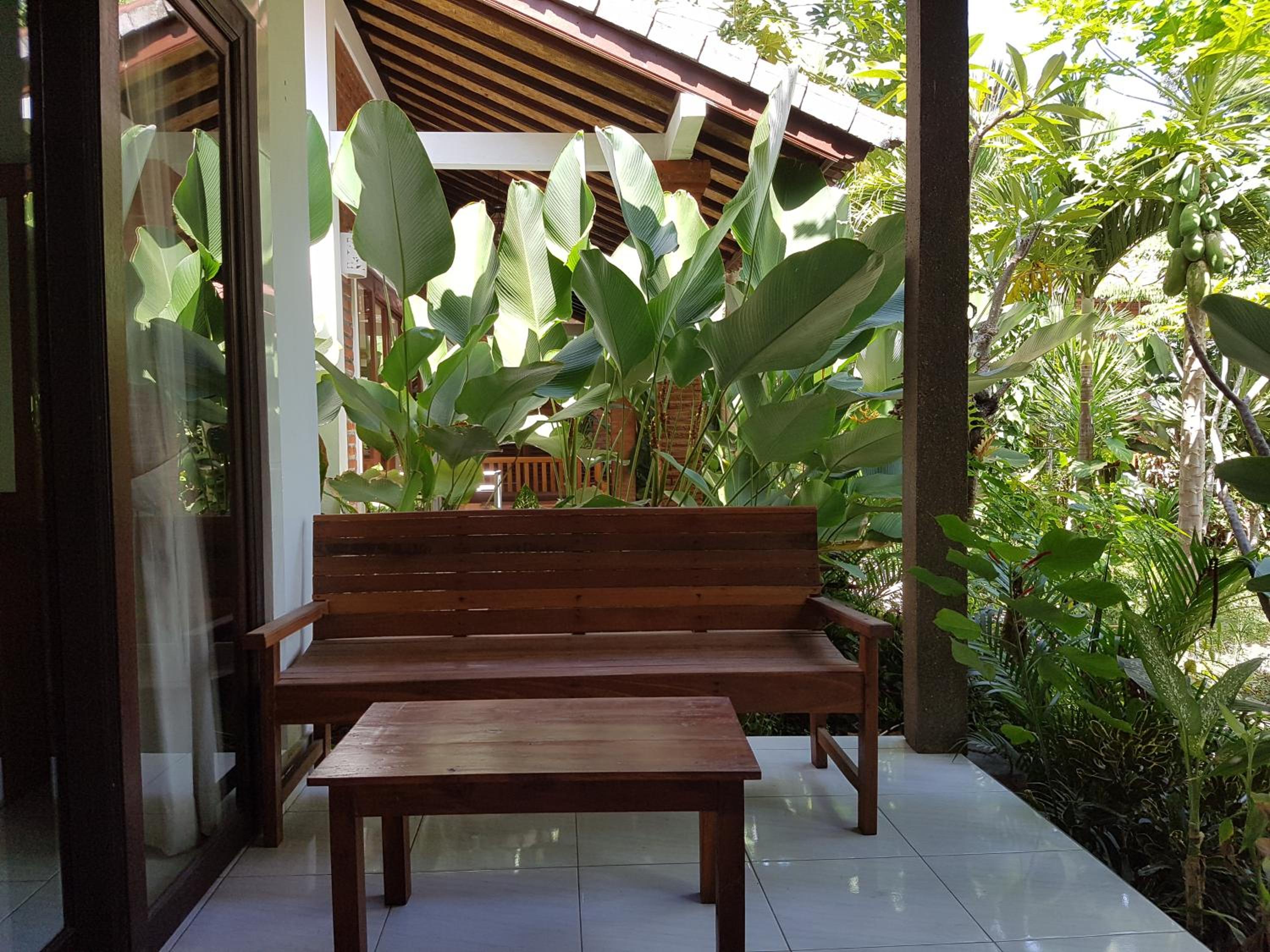Enak Bungalow view 5