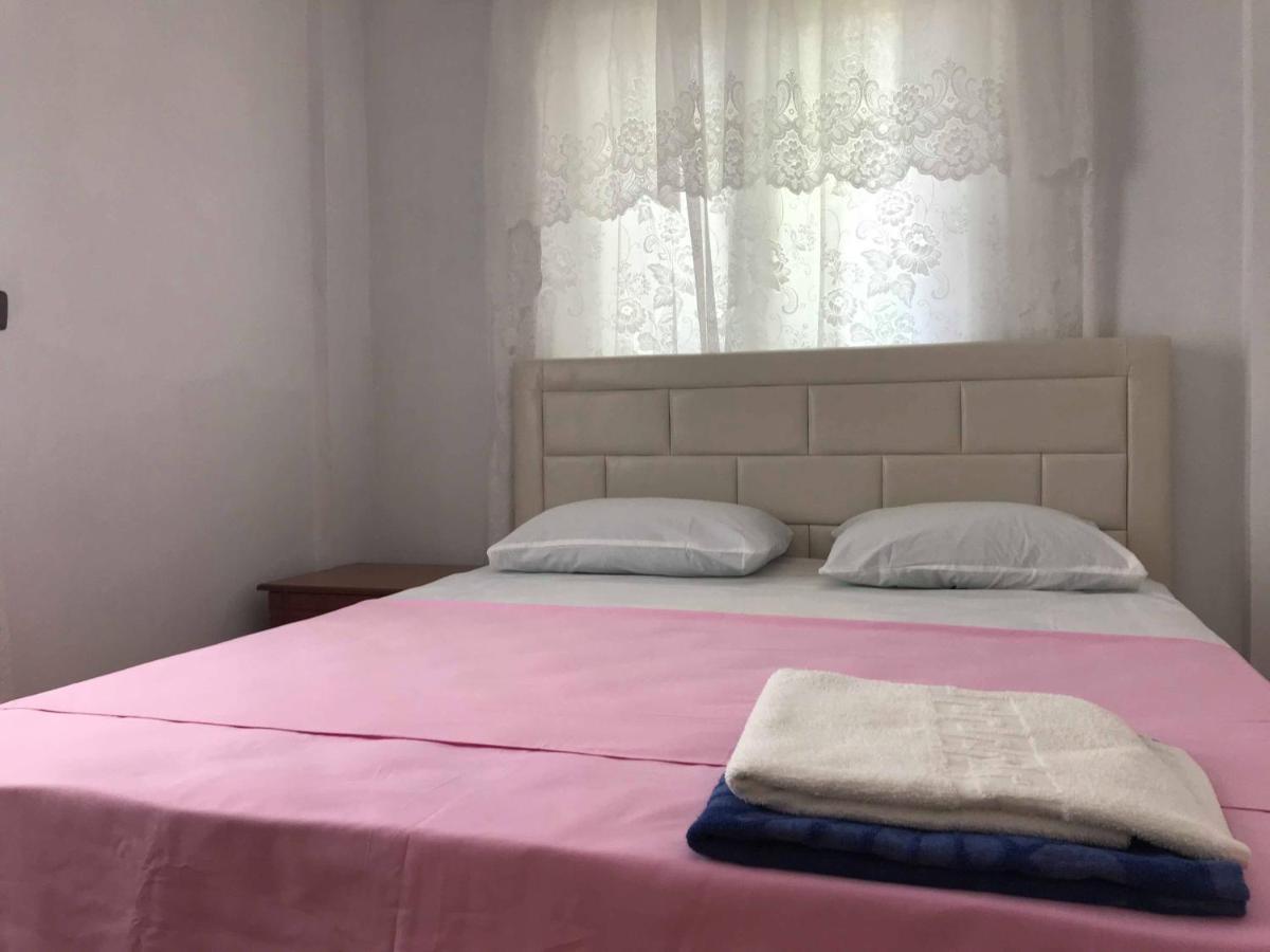 Feti Xhone Apartment