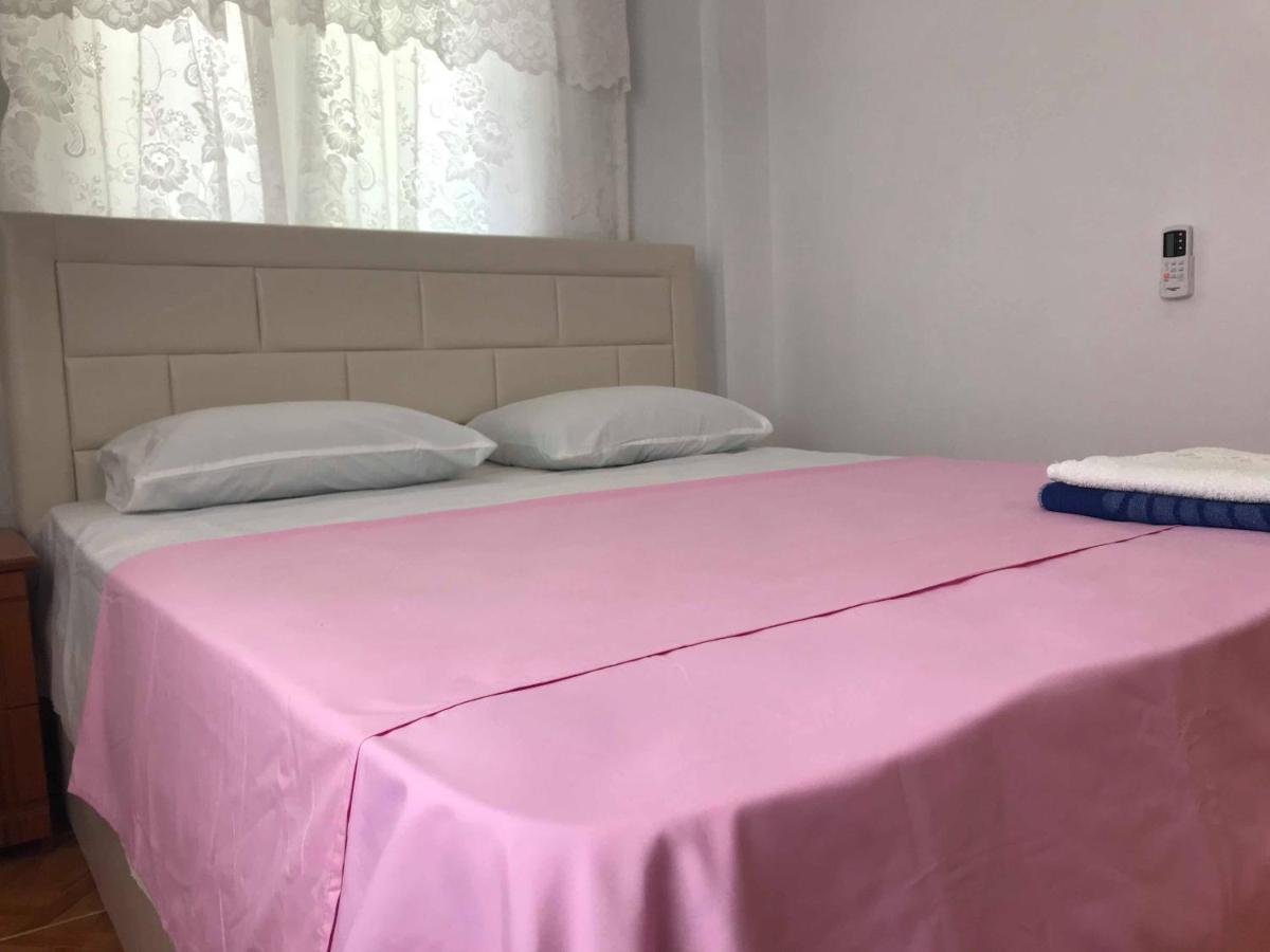 Feti Xhone Apartment