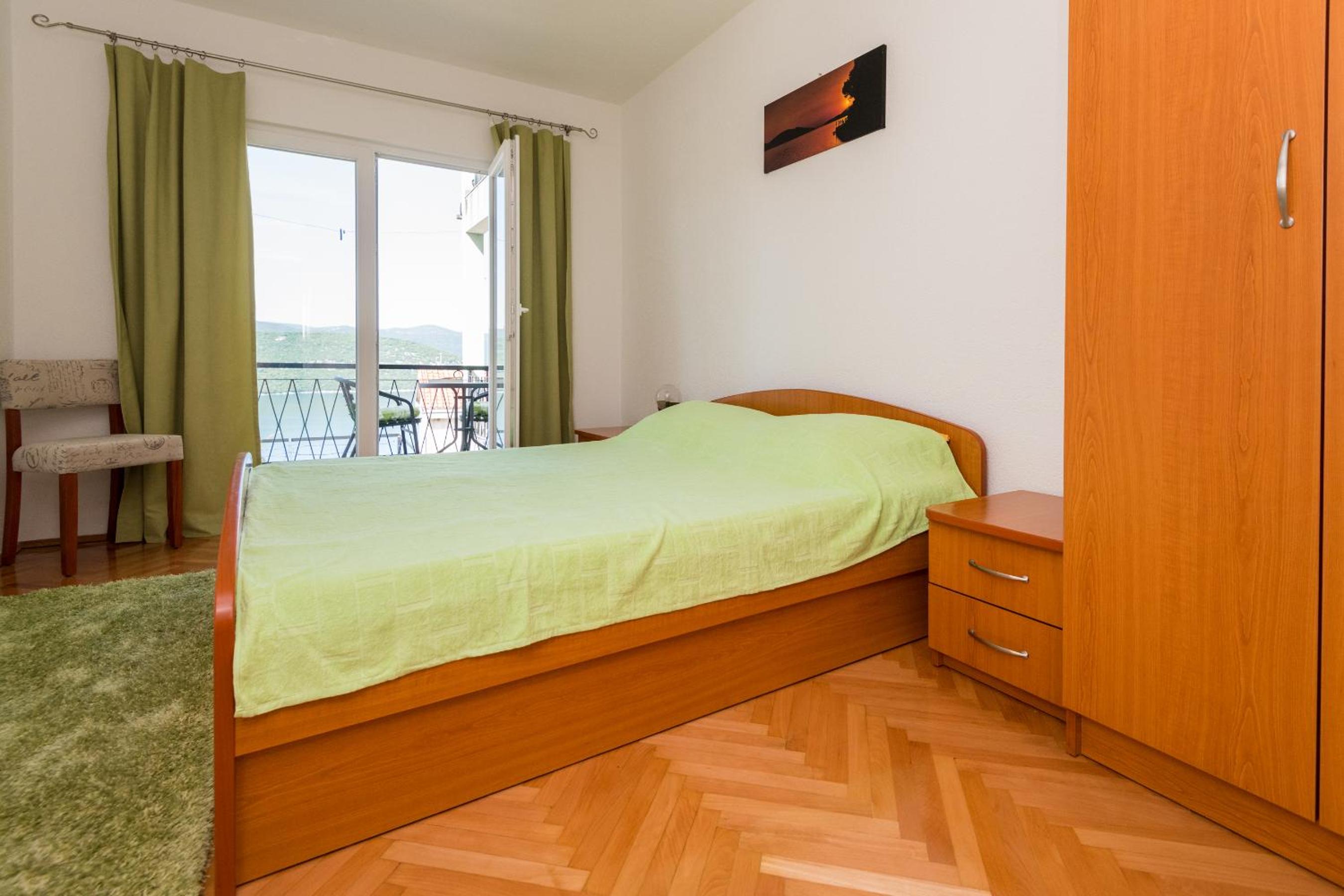 Apartments & rooms Leon