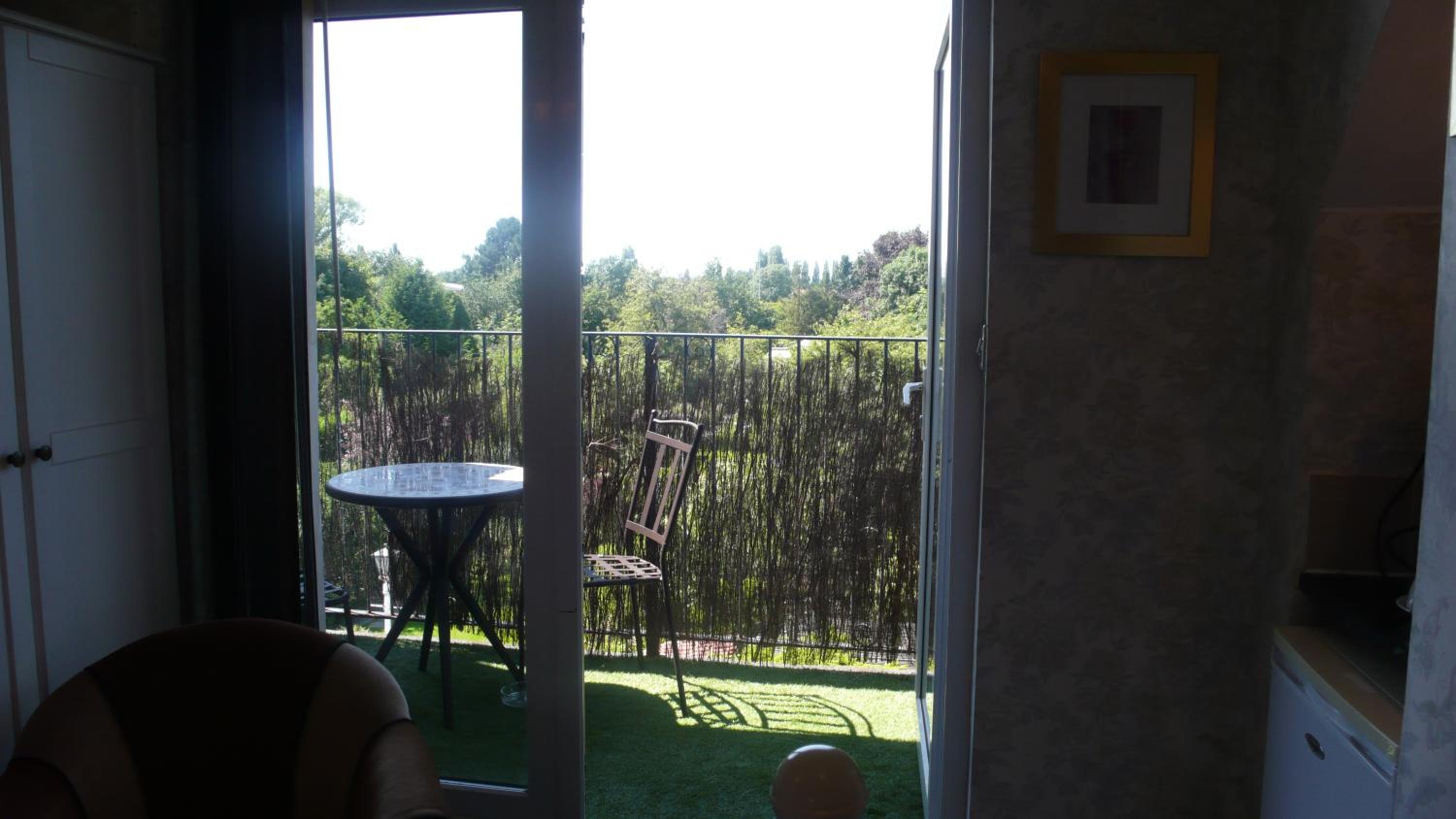 Acorn Guest House in Hull