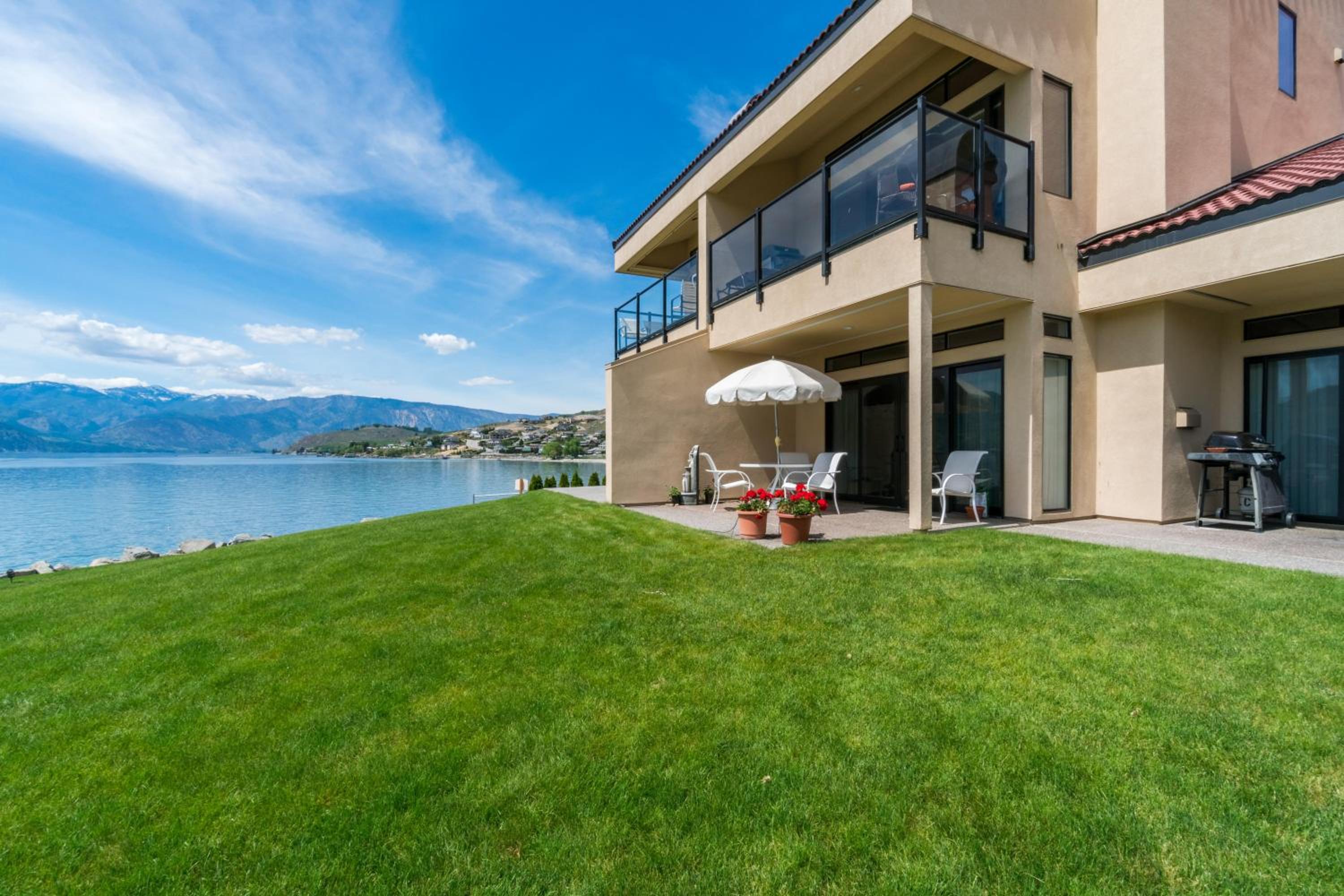Lake Chelan Shores