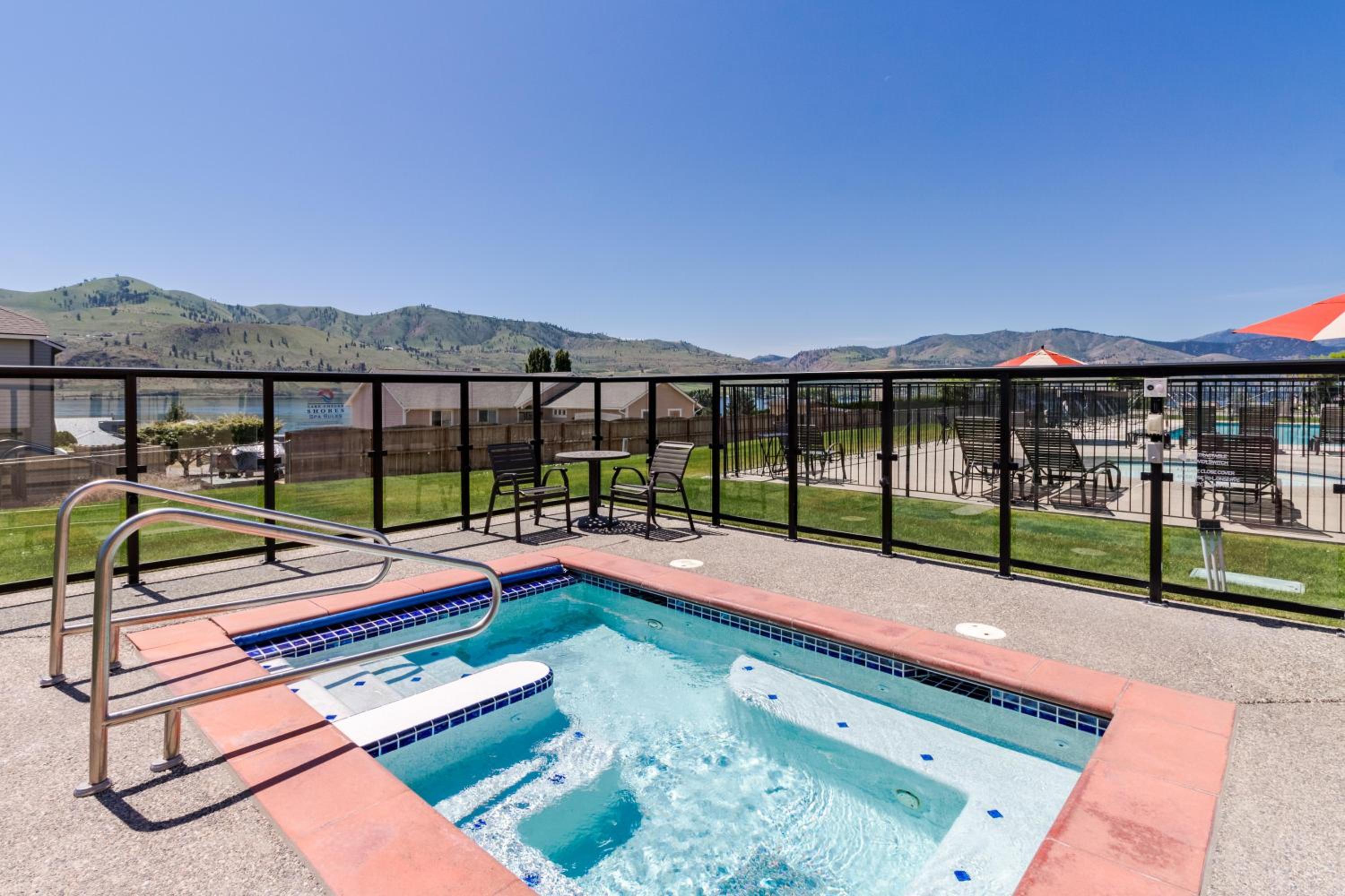 Lake Chelan Shores