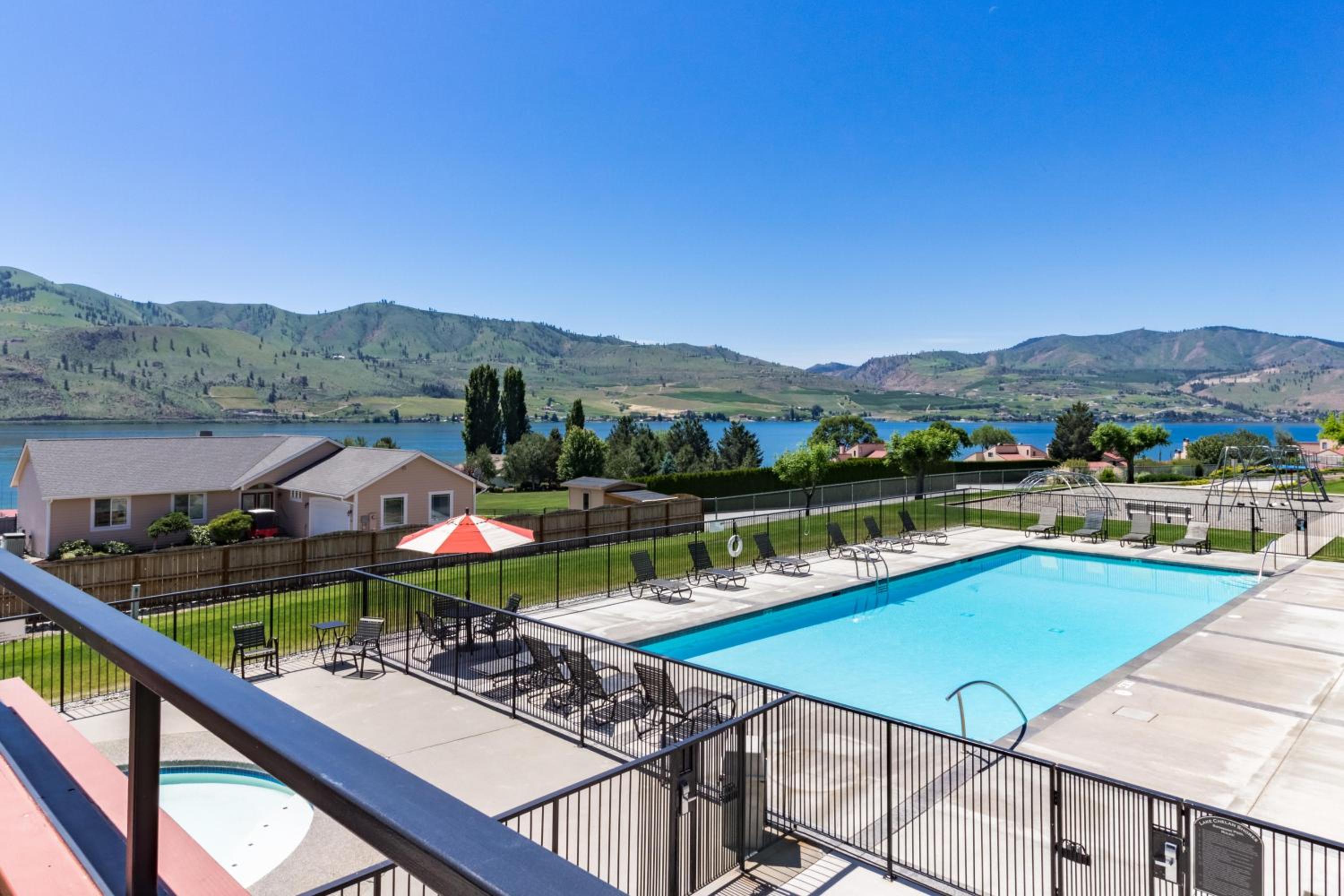 Lake Chelan Shores