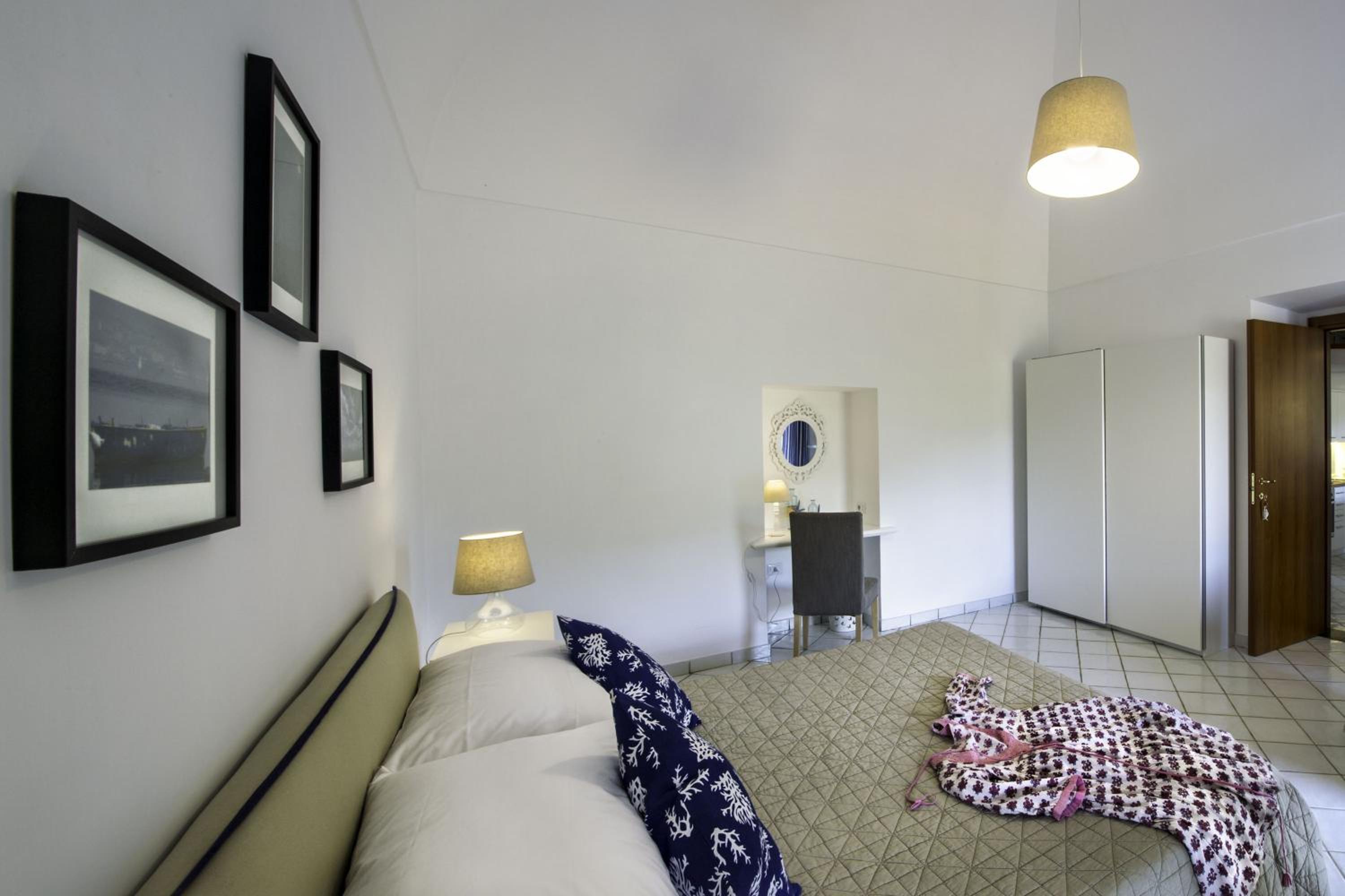 Casa Assunta B&B en Vico Equense — hotel room