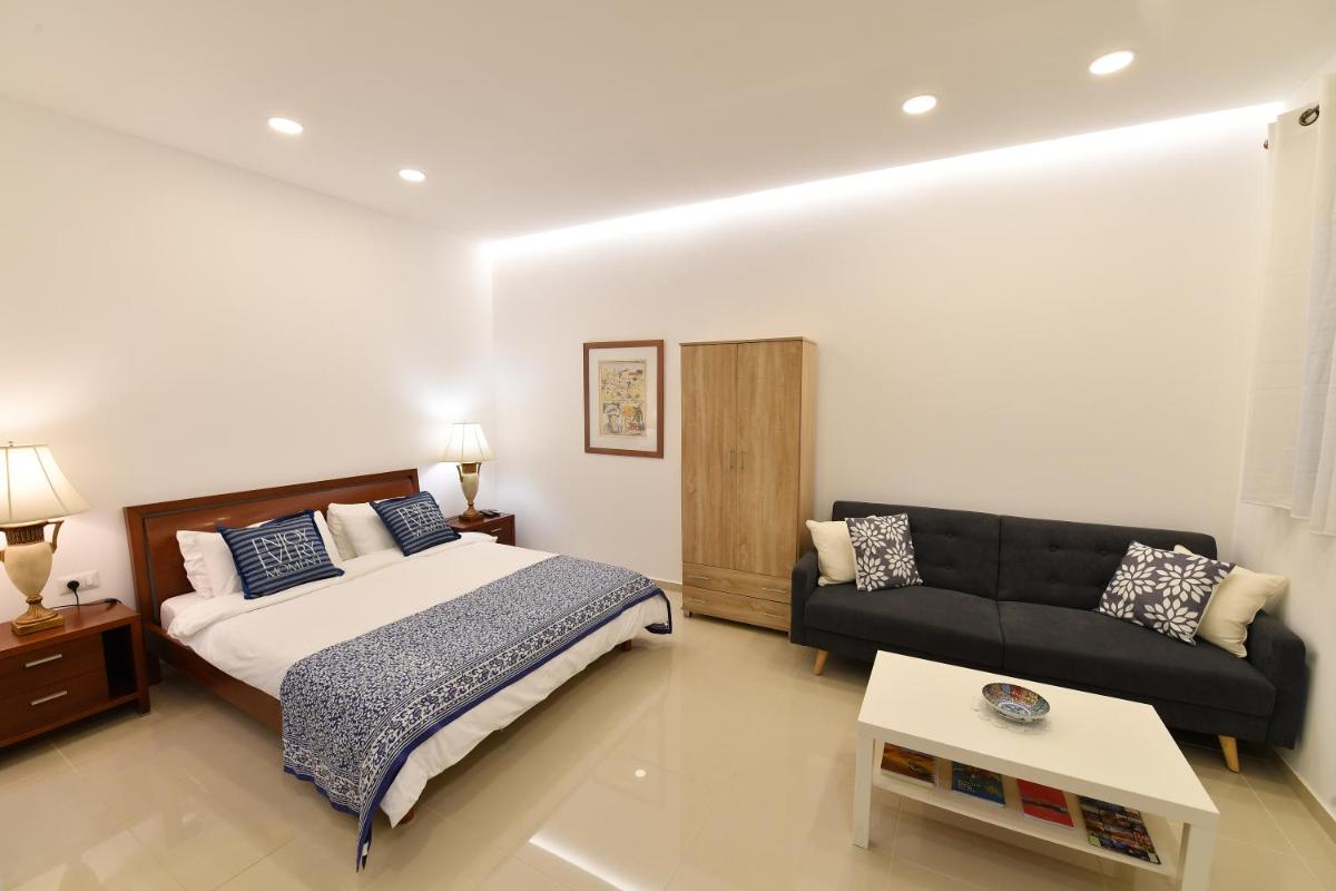 Turquoise Apartment with Pool view 4
