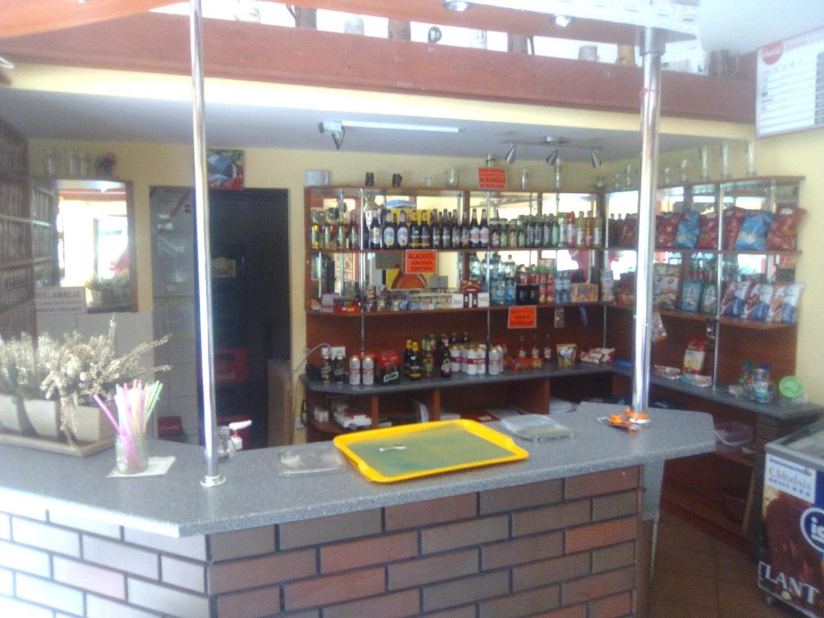 bar