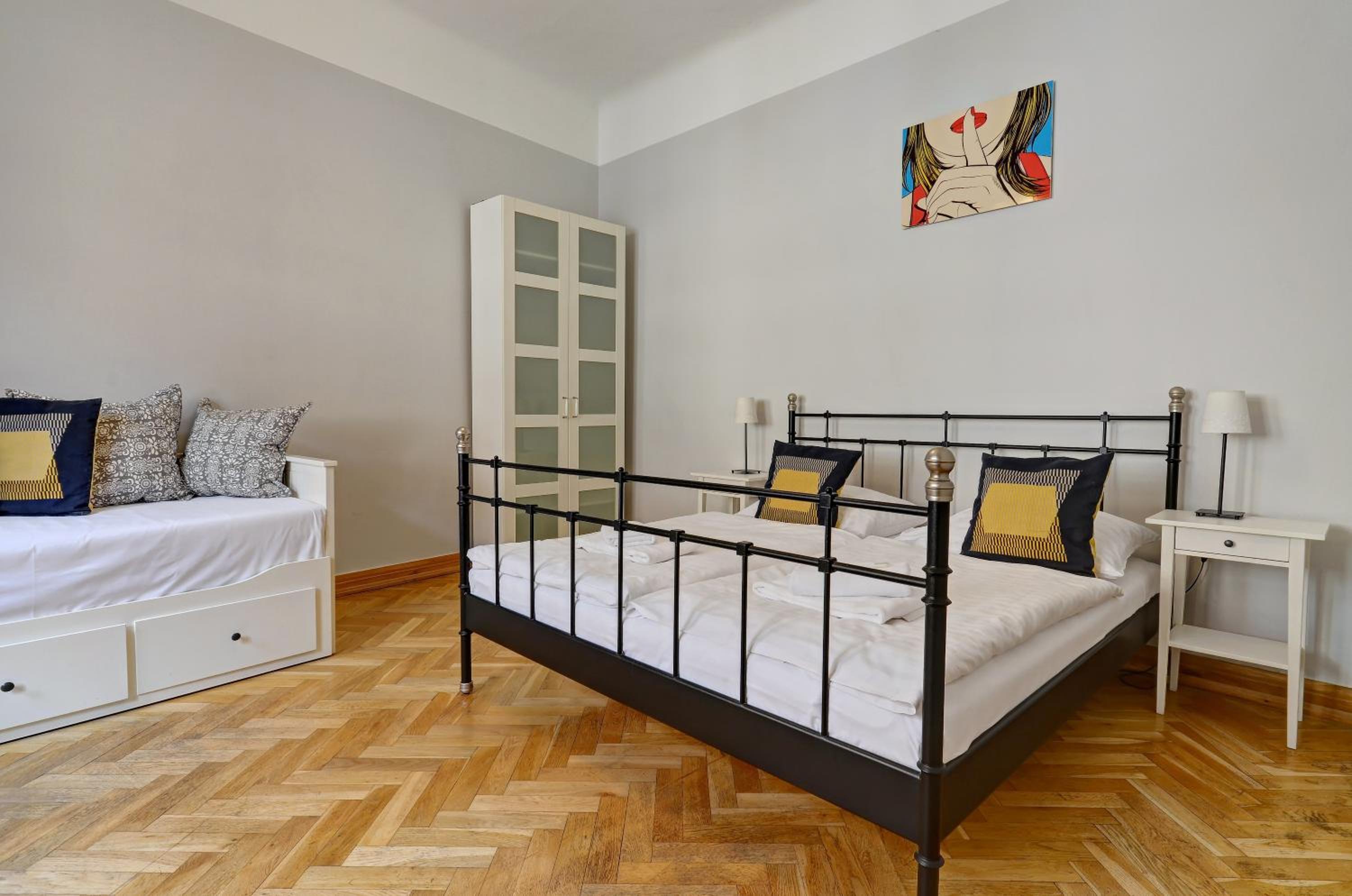 Historic Centre Apartments IV