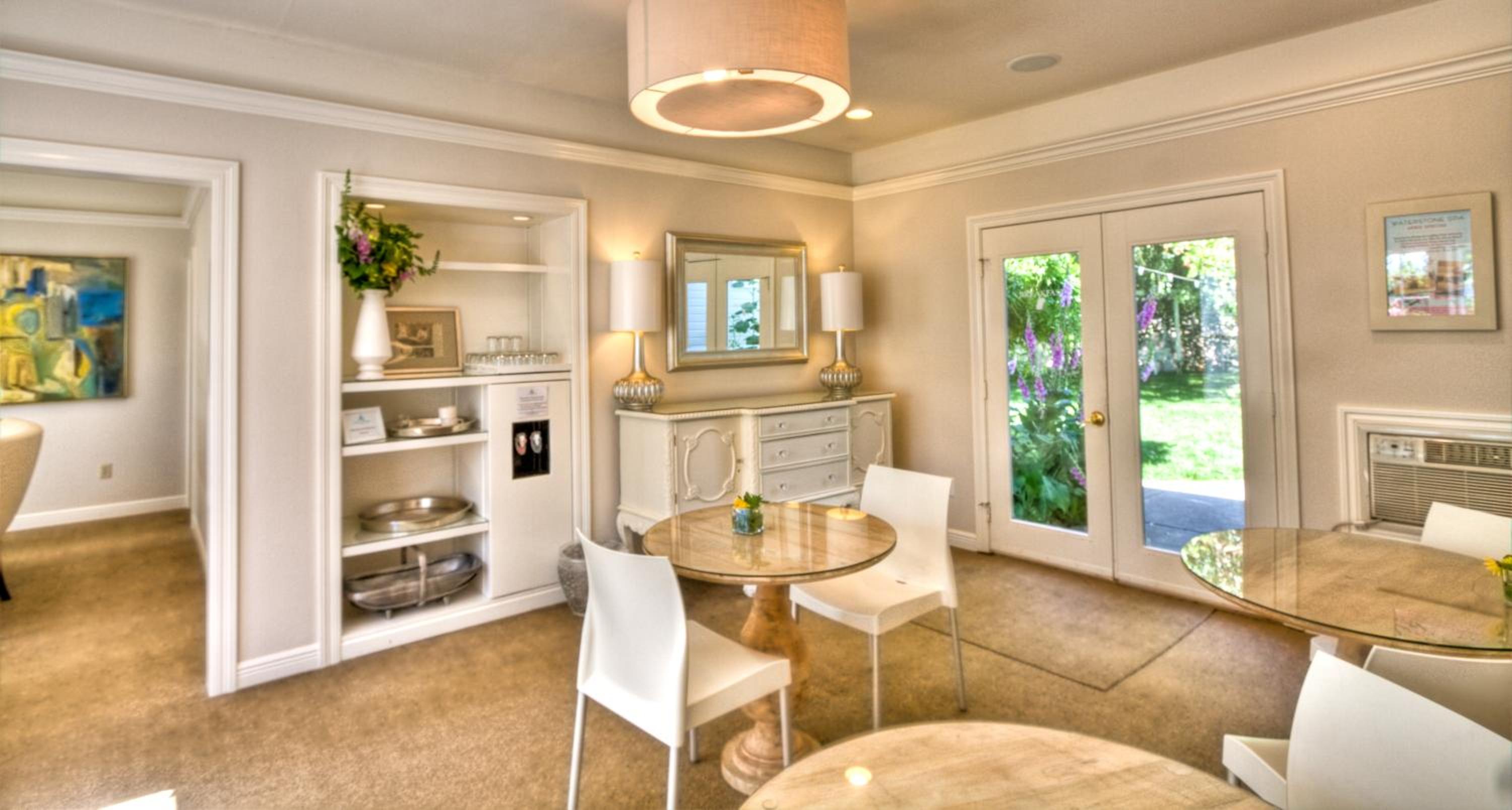 Ashland Vacations - Lithia Springs Resort - Property Image 1