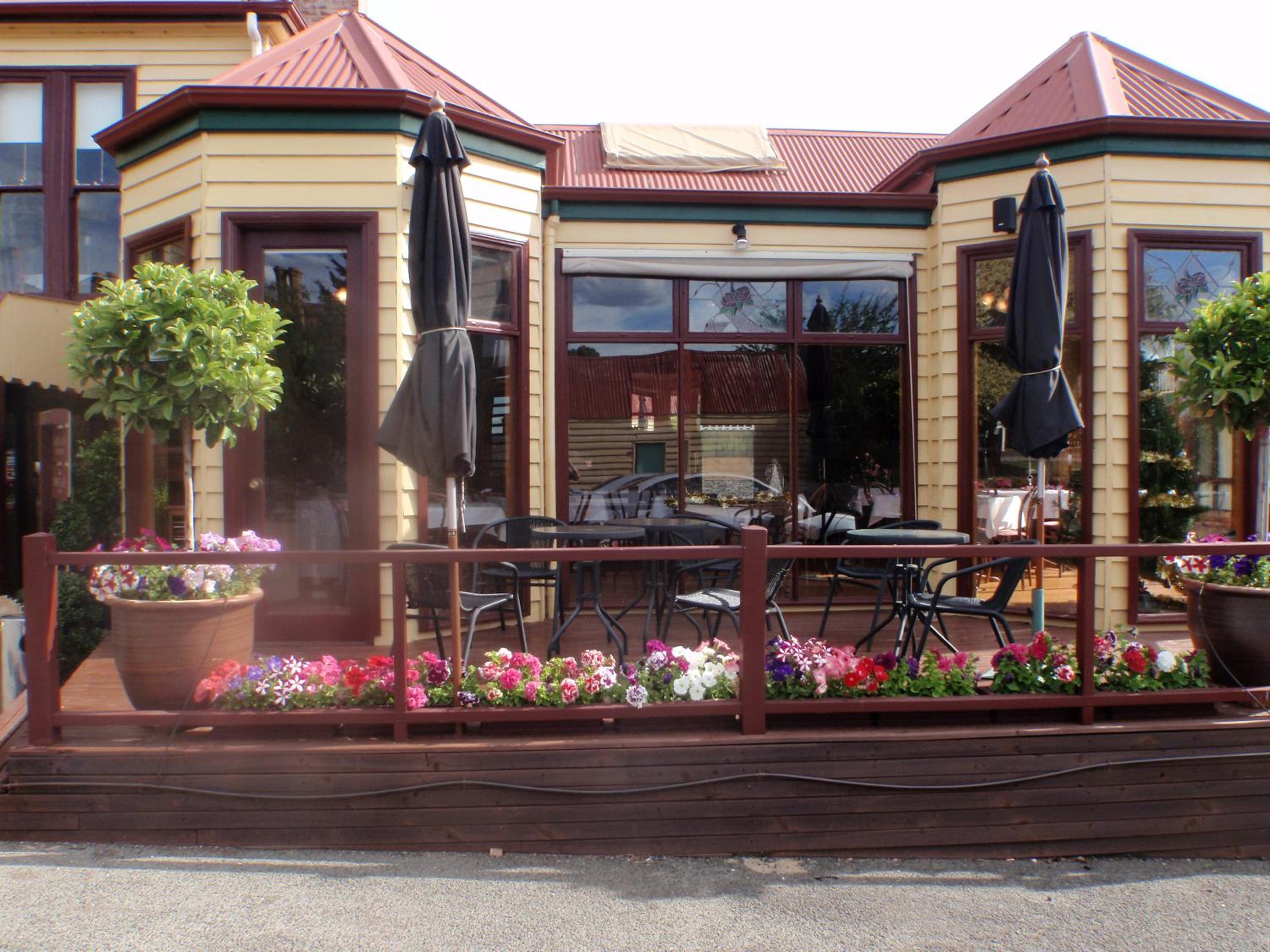 Central Springs Inn