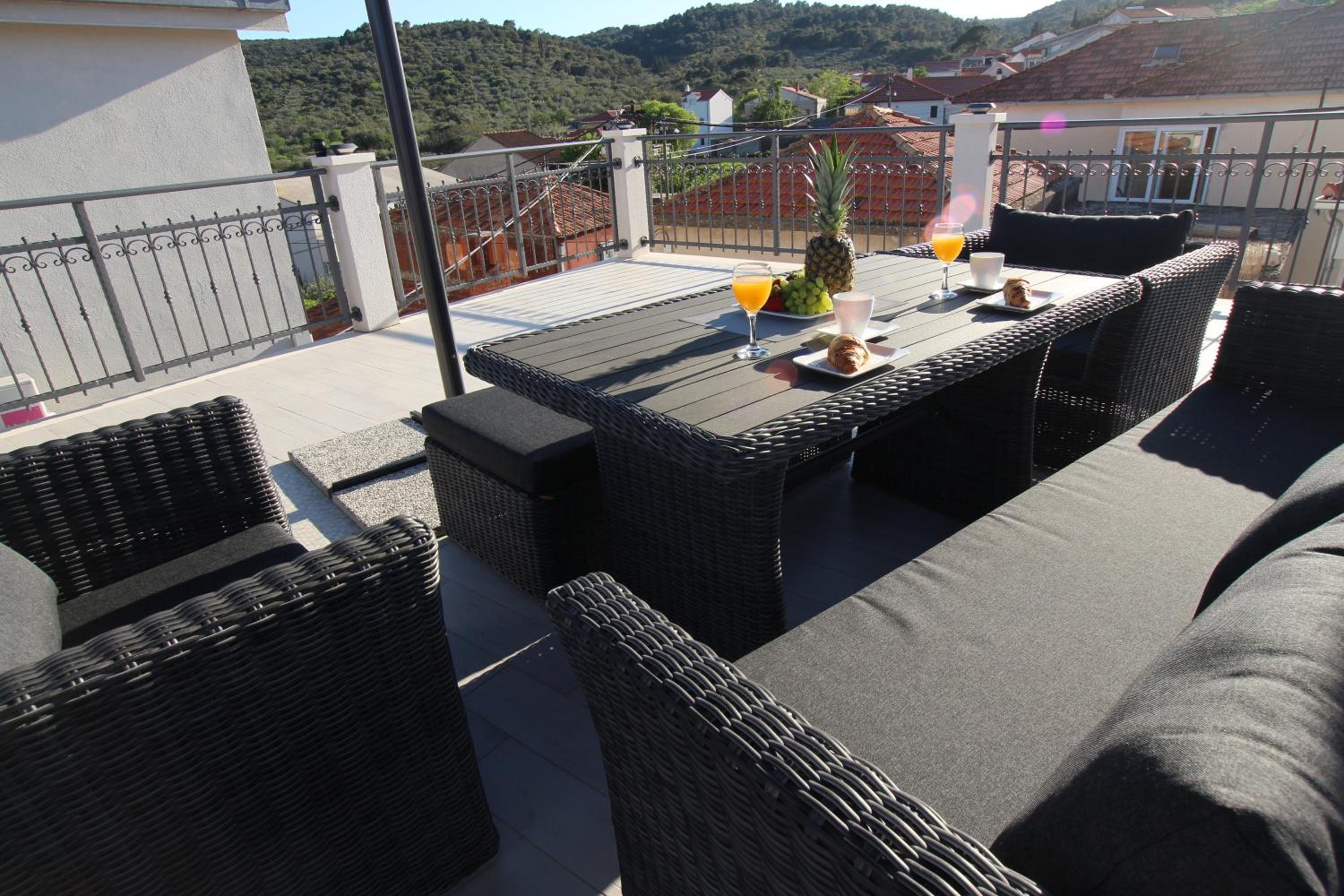 House RokaStone