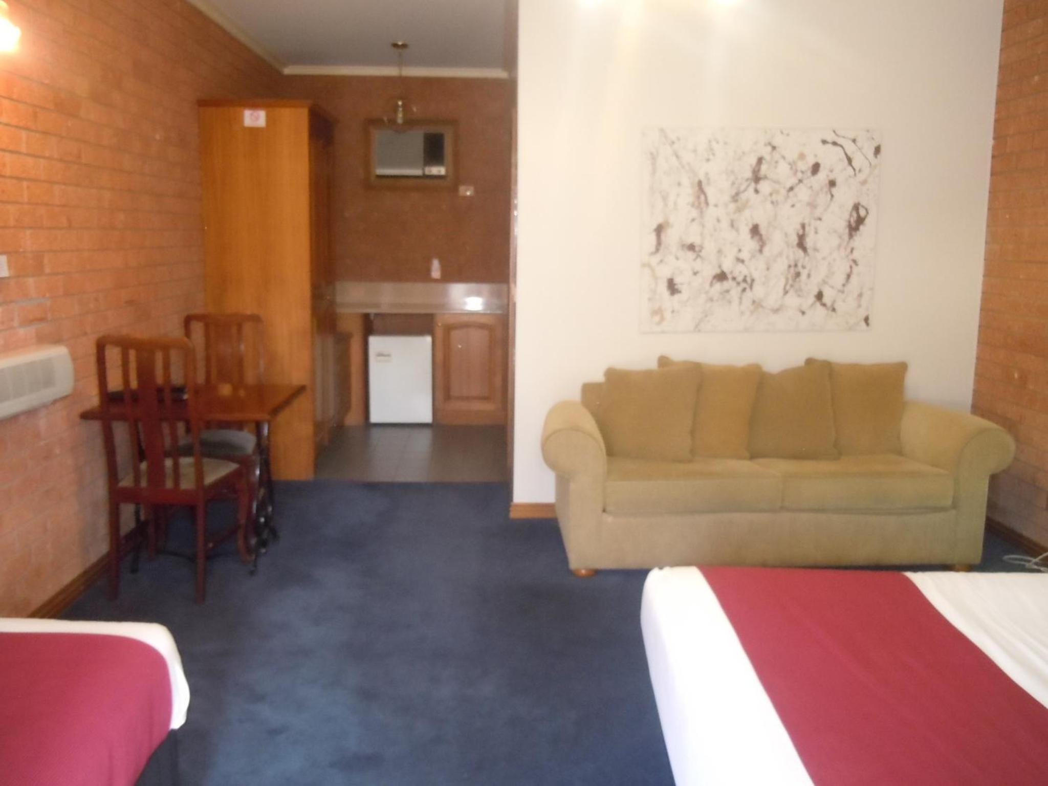 Central Springs Inn