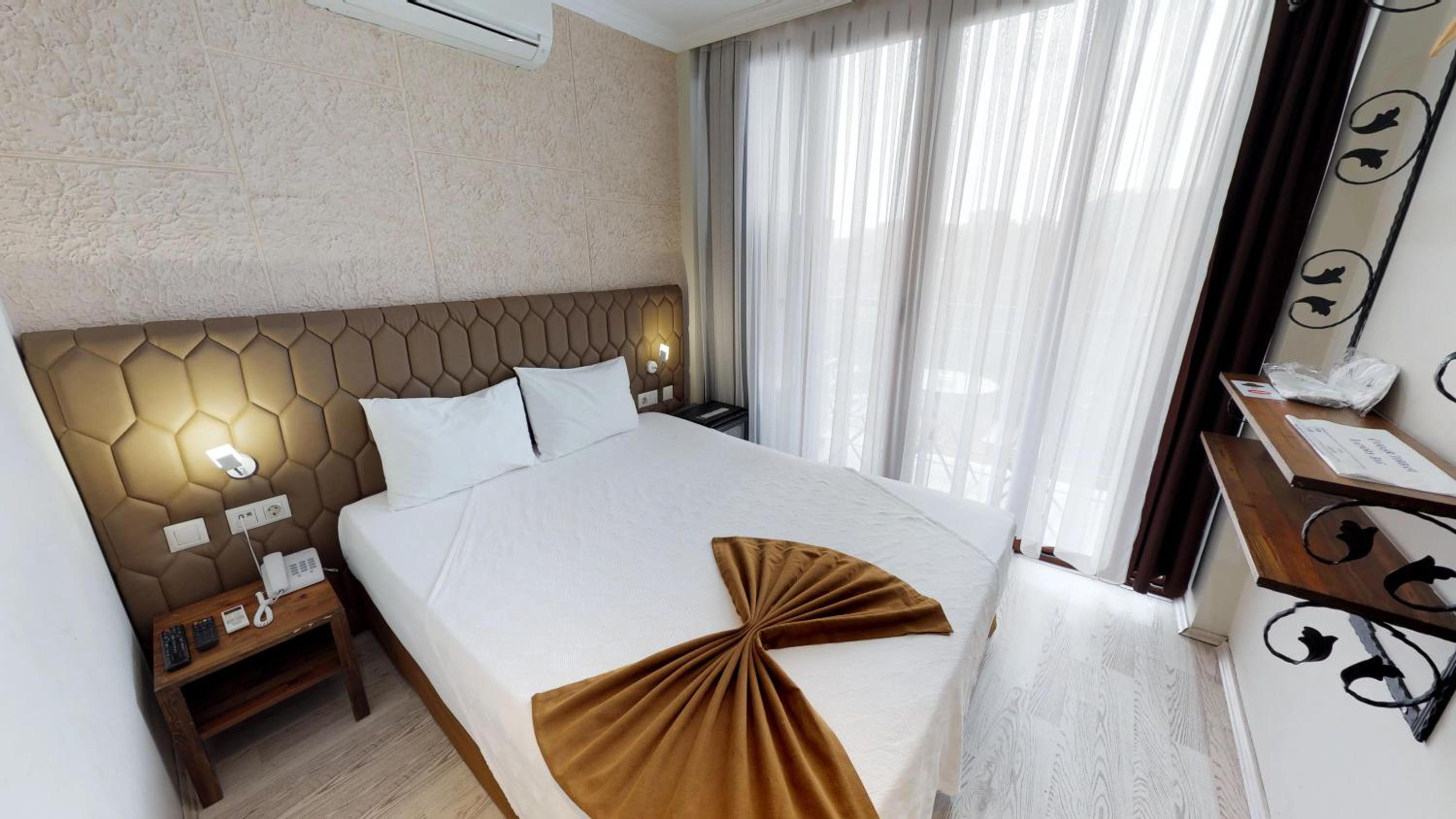 Patron Hotel - Image 35