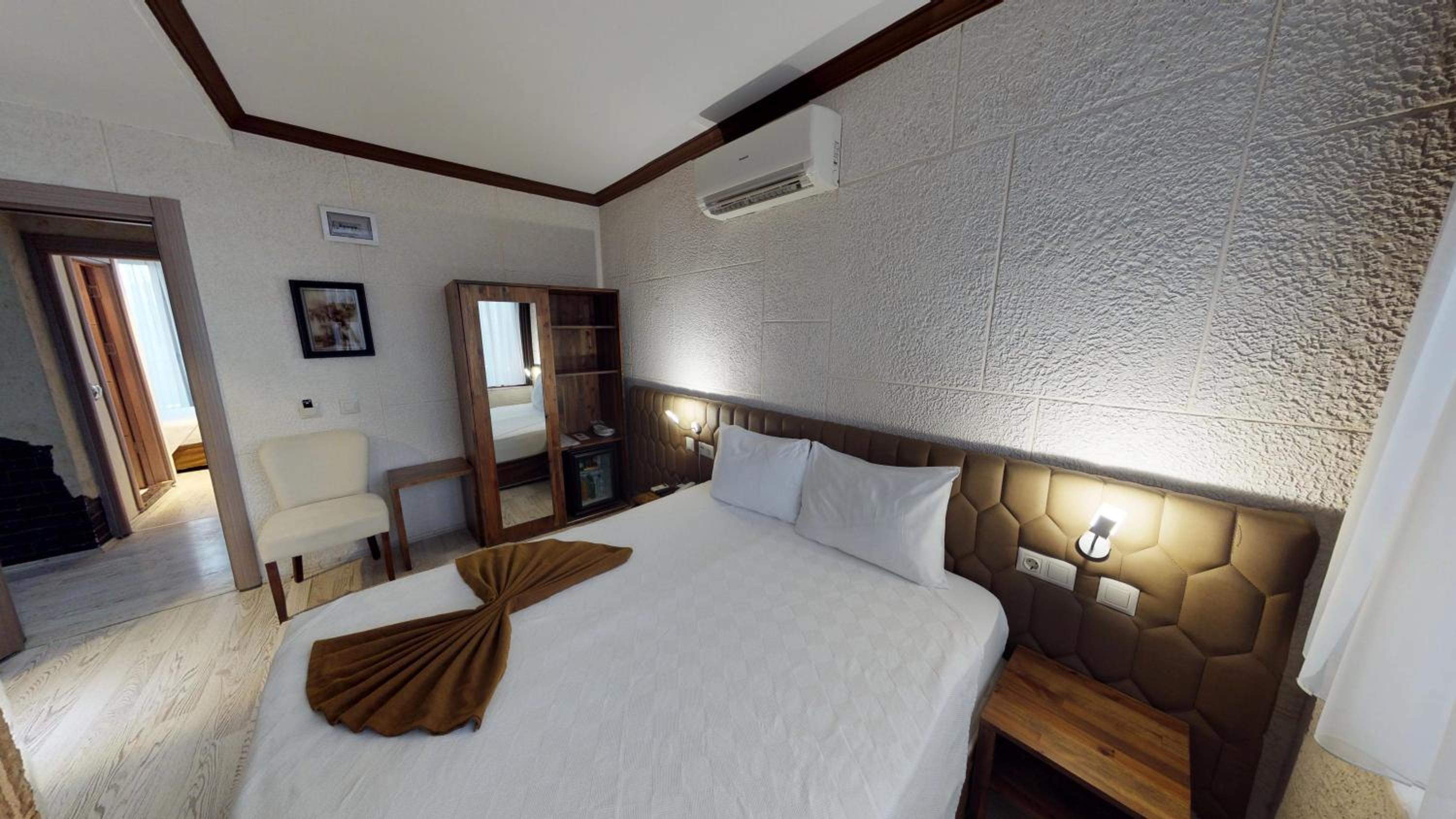 Patron Hotel - Image 5