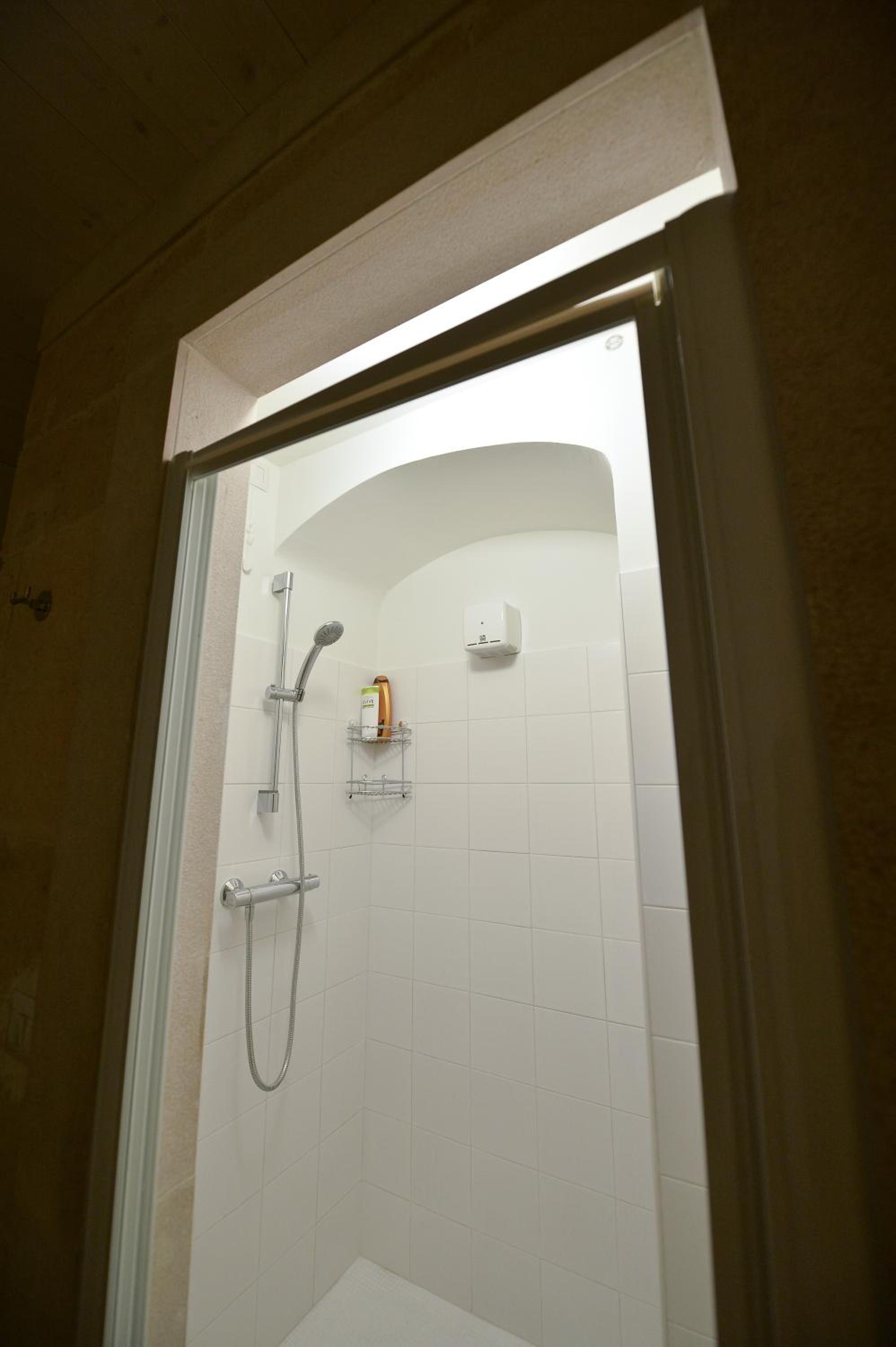 Photo 38