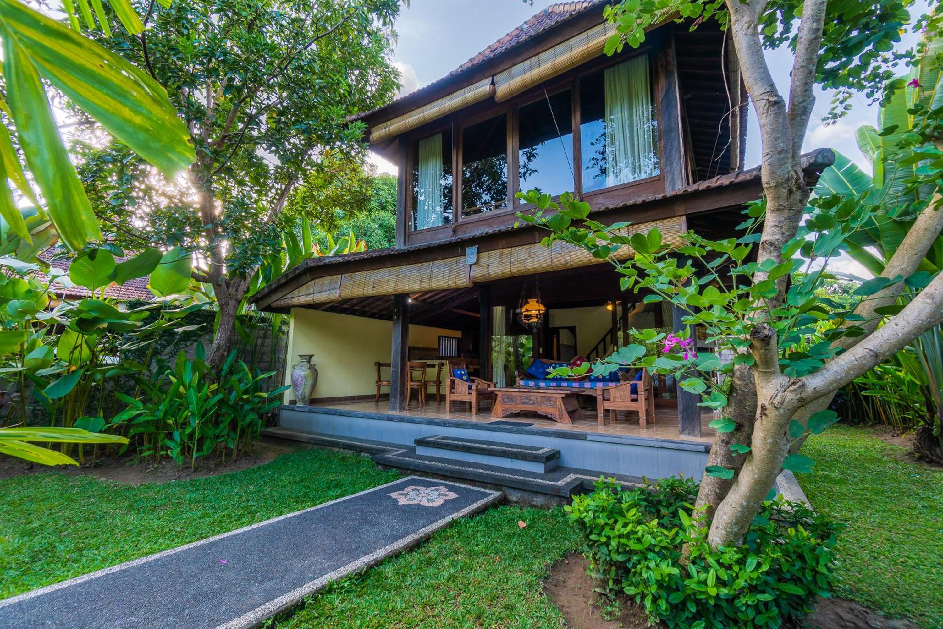 Sari Bamboo Villas