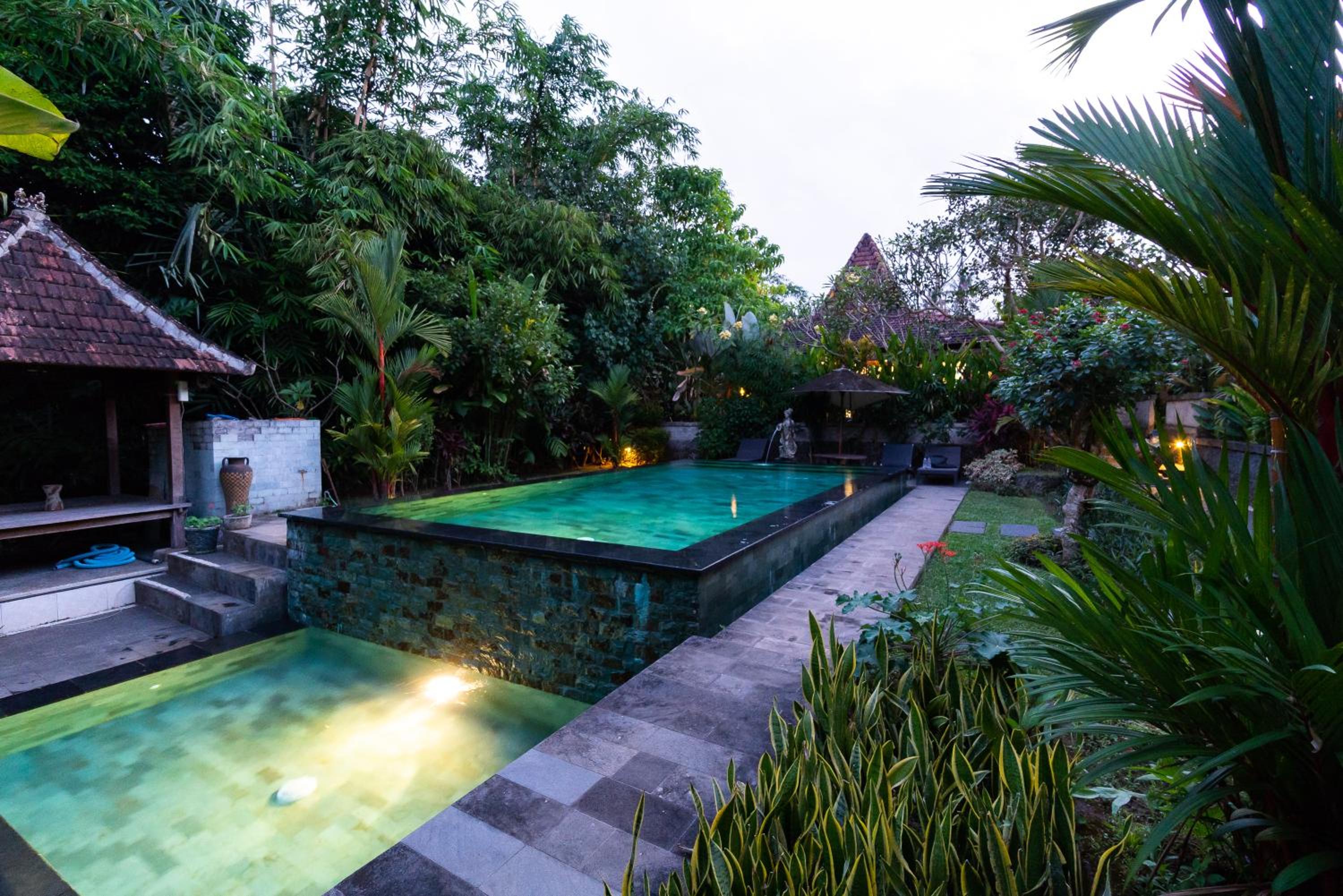 Sari Bamboo Villas