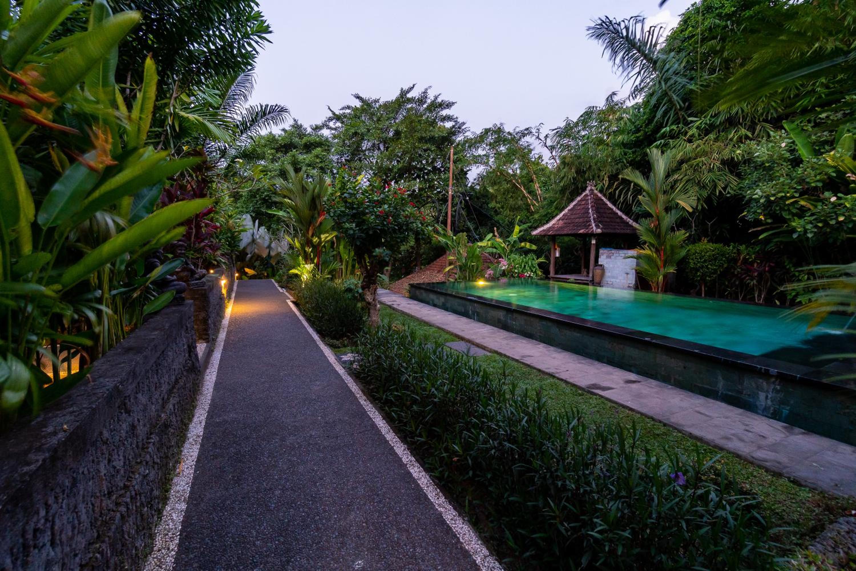 Sari Bamboo Villas