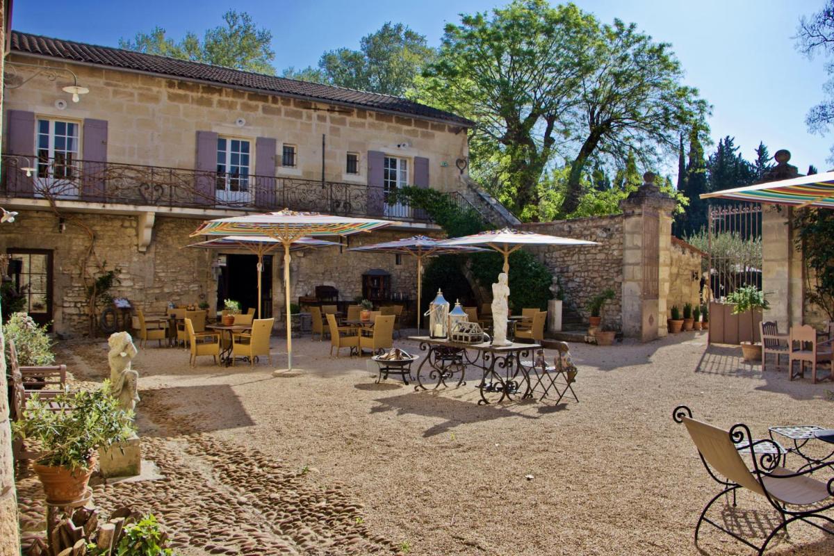 outdoor BBQ area