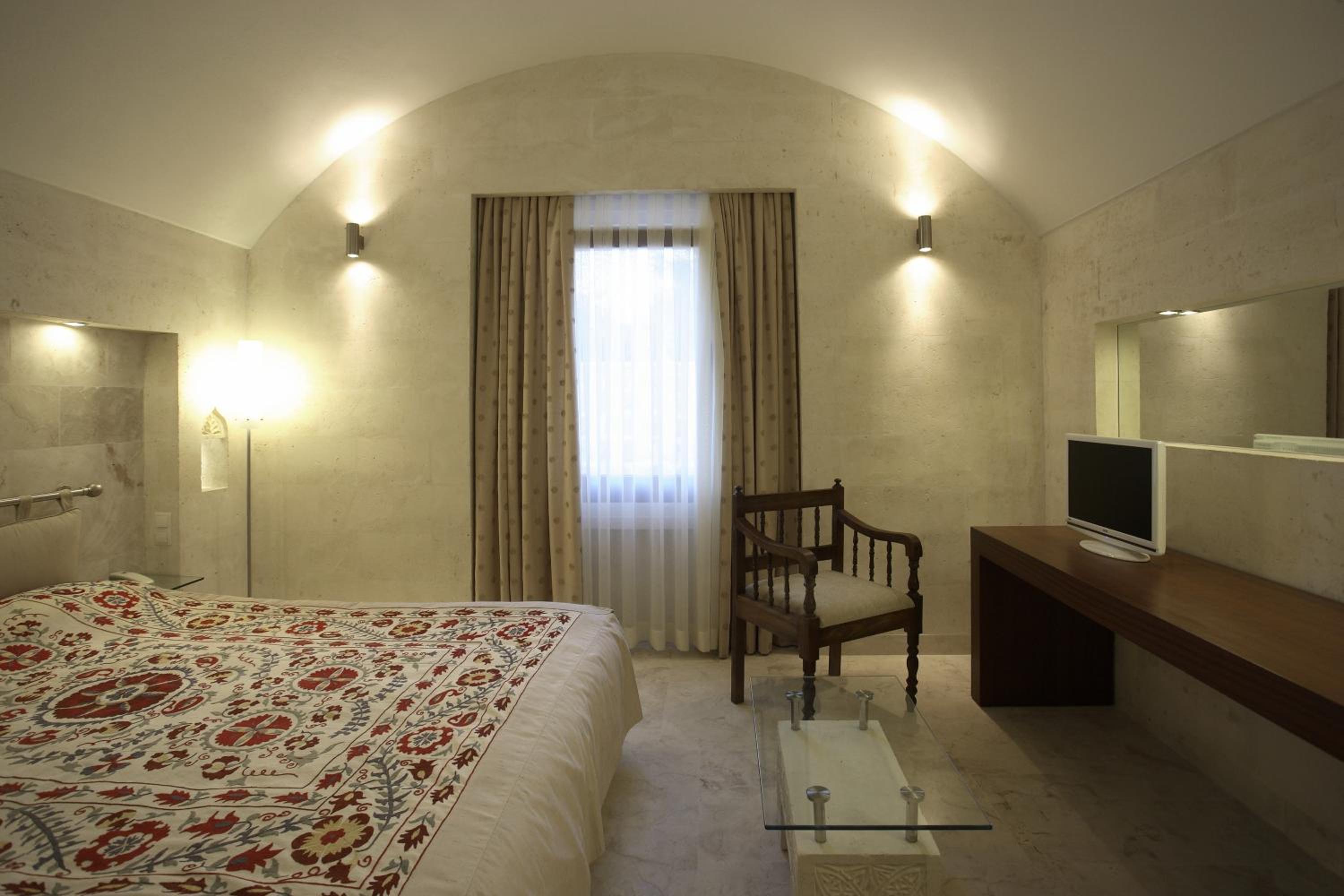 Kasr-i Nehroz Hotel