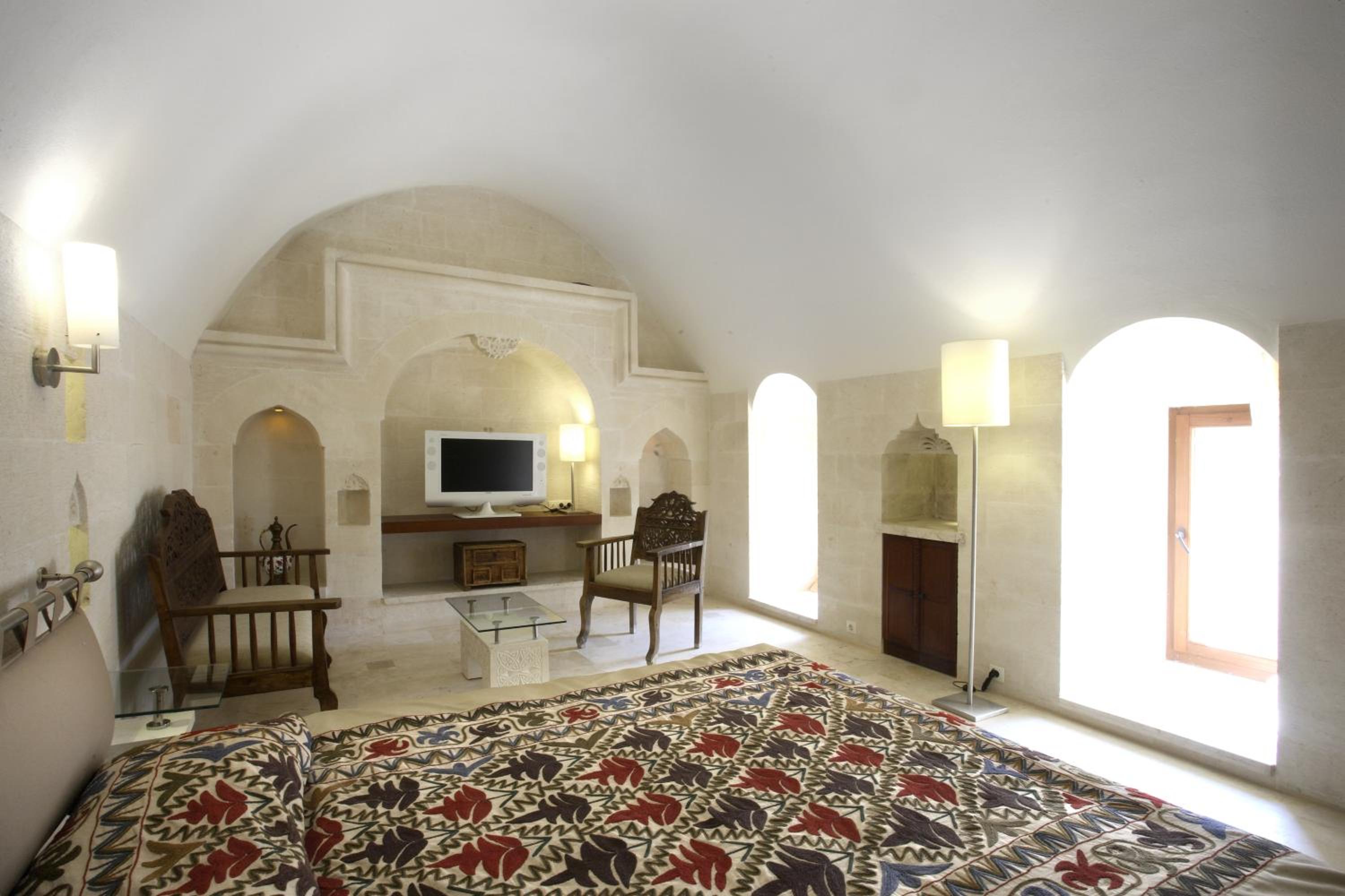 Kasr-i Nehroz Hotel