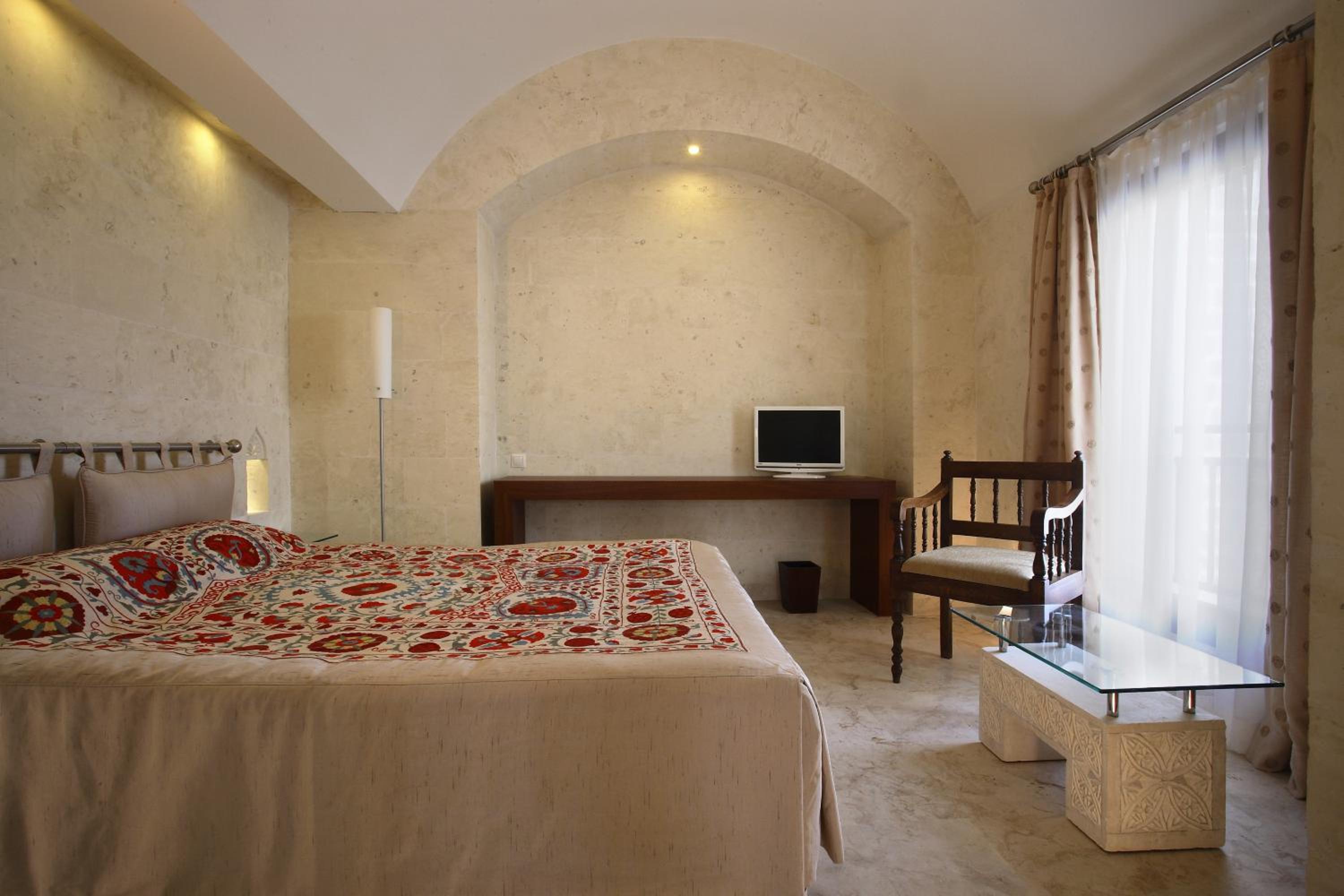 Kasr-i Nehroz Hotel