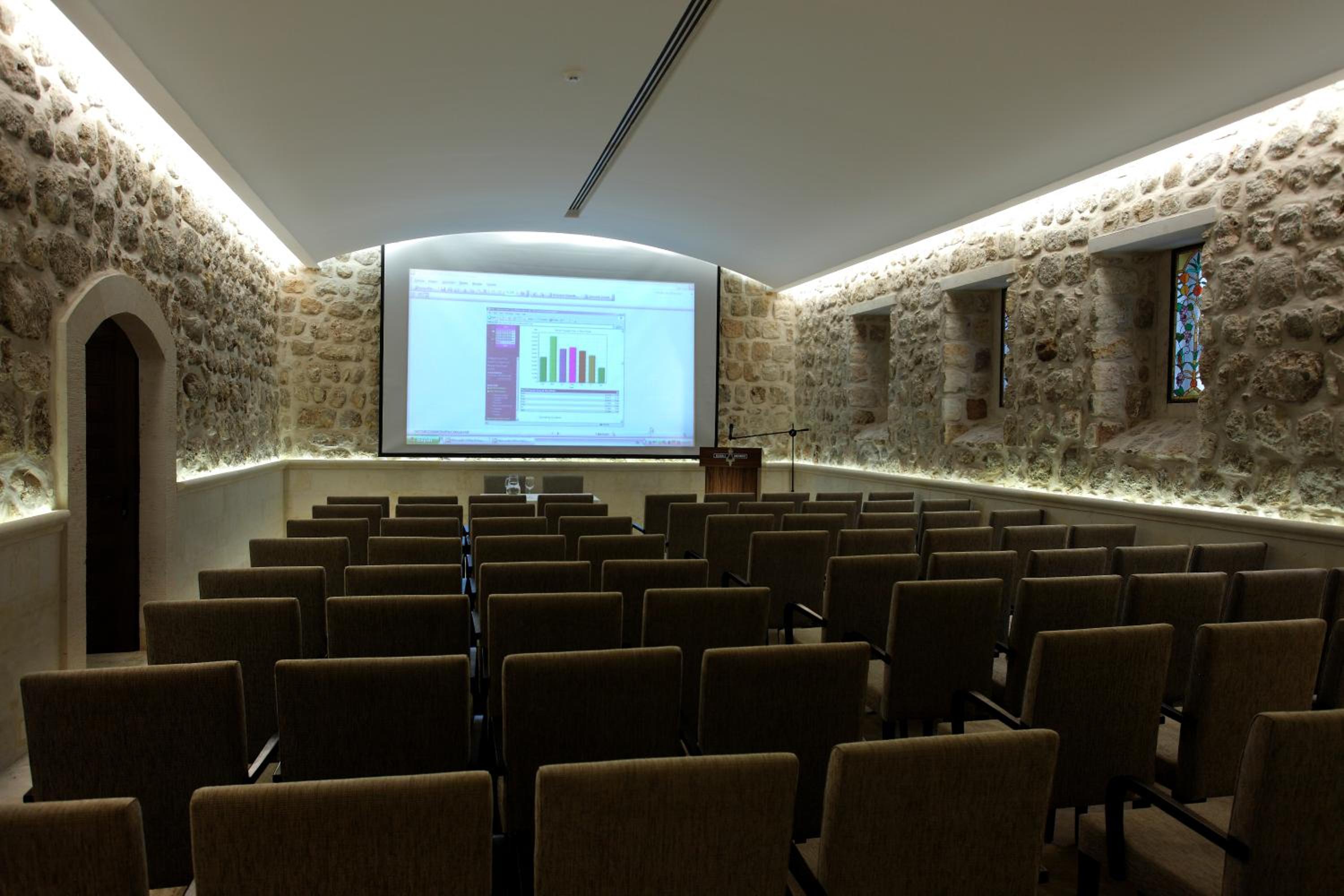 Kasr-i Nehroz Hotel
