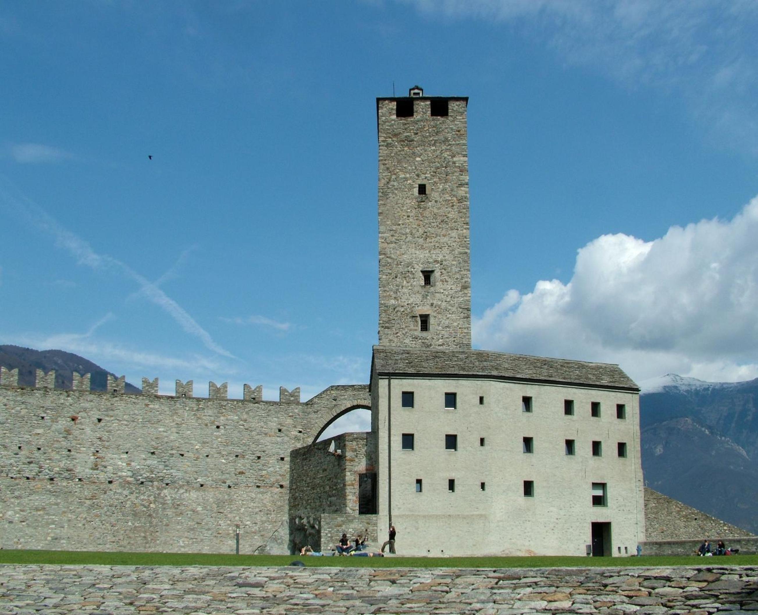 Bellinzona Piazza Collegiata