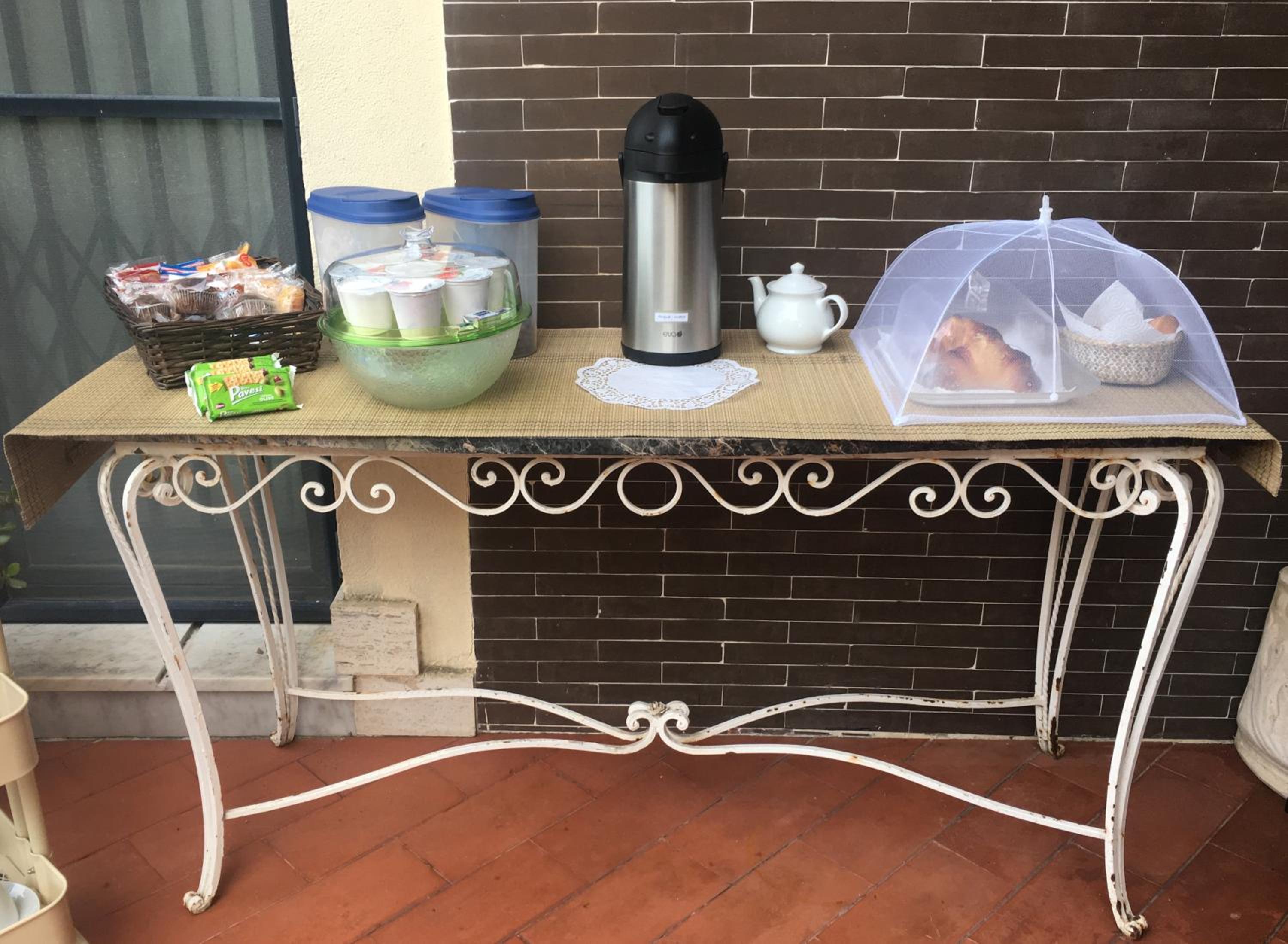 Villa Viuli en Torre del Greco — dining