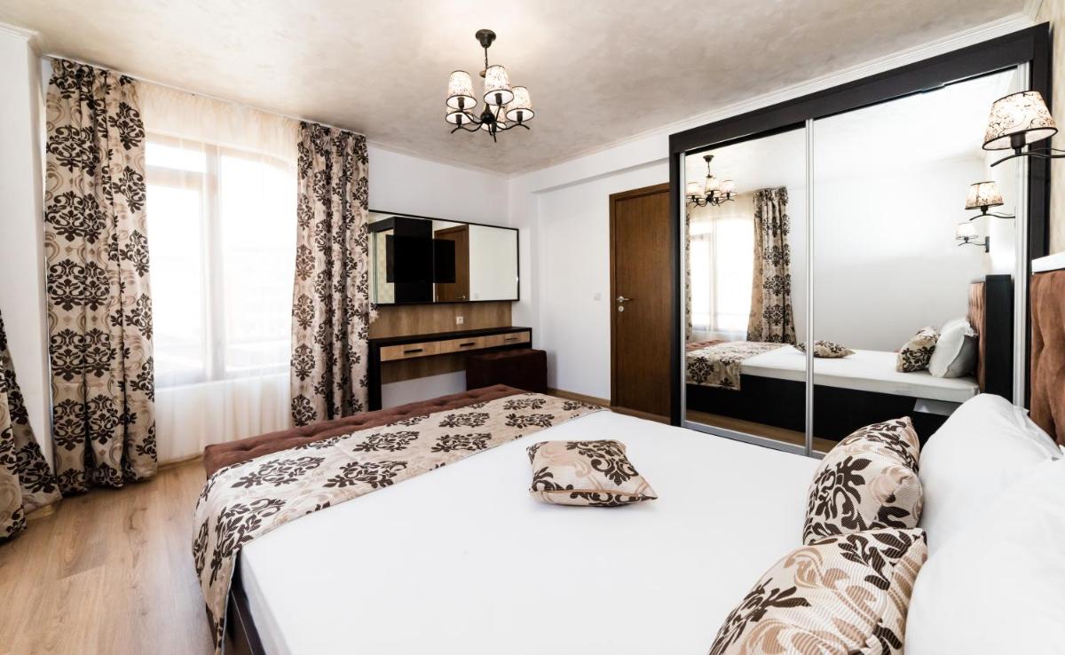 Stela Apartments