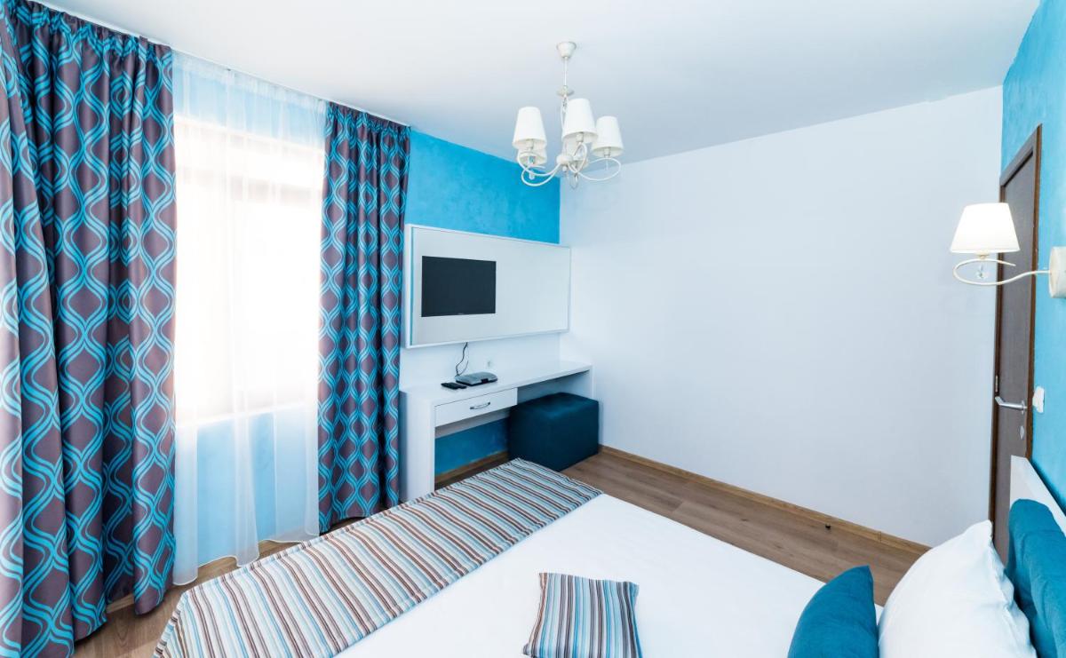 Stela Apartments